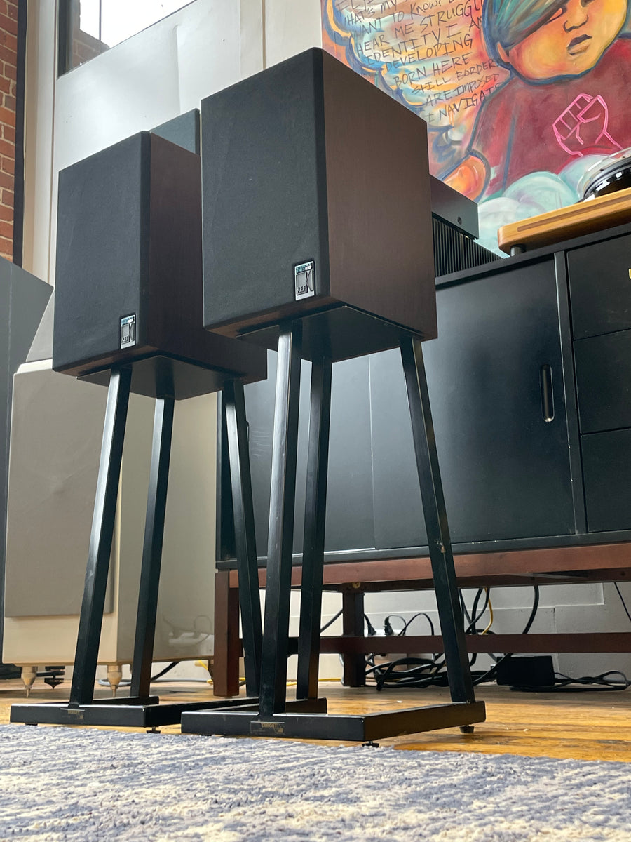 KEF Reference 102, Classic Bookshelf Monitor Excellence – Holt