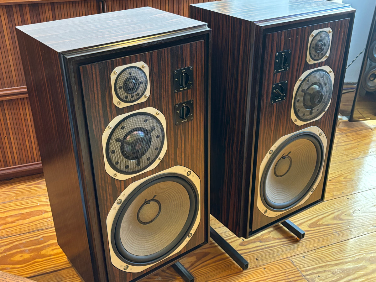 Yamaha NS-1000 In Macassar Ebony w/ ULTRA-Rare Kangaroo Stands