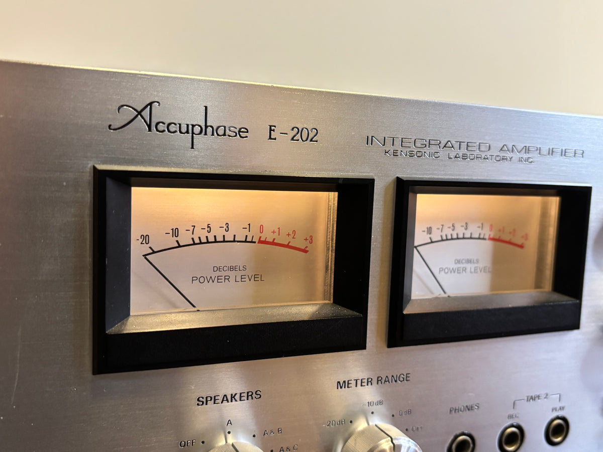 Accuphase E-202 インテグレーテッドアンプ 管1h アキュフェーズ プリメインアンプ（Accuphase E-202）