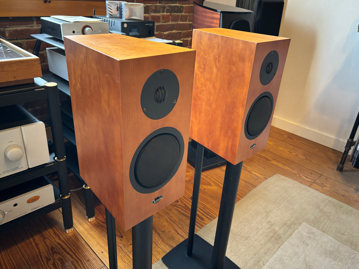 Linn Katan Monitors w/Matching Linn Stands - Super Scots! – Holt