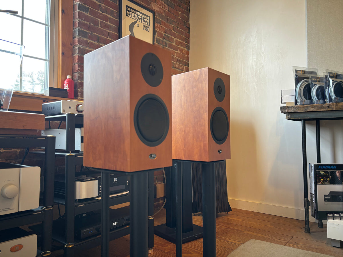 Linn Katan Monitors w/Matching Linn Stands - Super Scots! – Holt