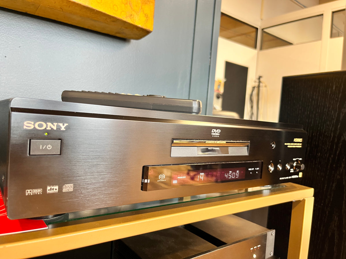 ソニーCD/DVDプレーヤーDVP-NS９９９ES Sony NS999ES CD-DVD Player, NO Rewind Button NO Remote. DVD