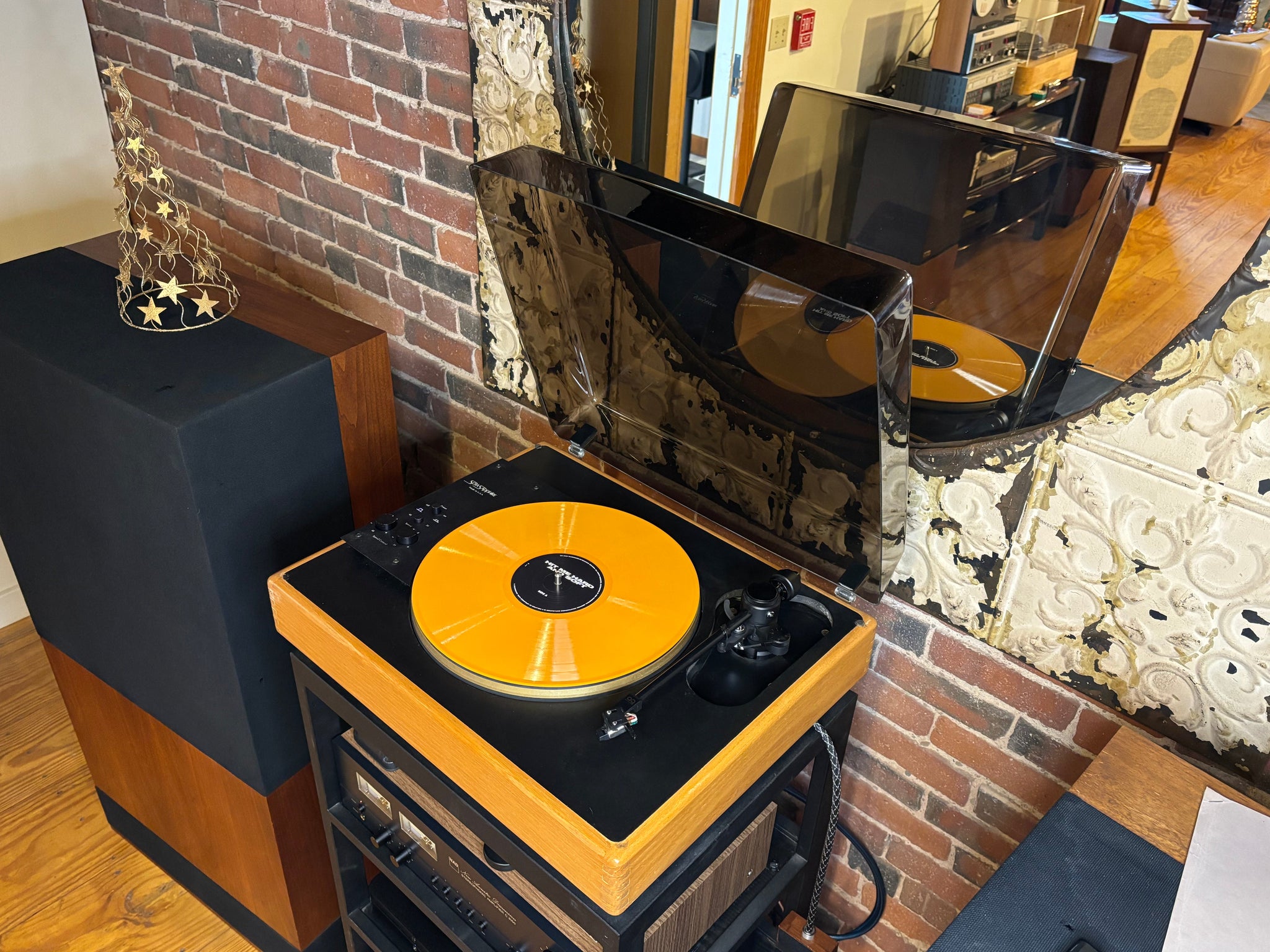 SOTA Sapphire Classic Superstar TT w/ AudioQuest PT-6 Arm
