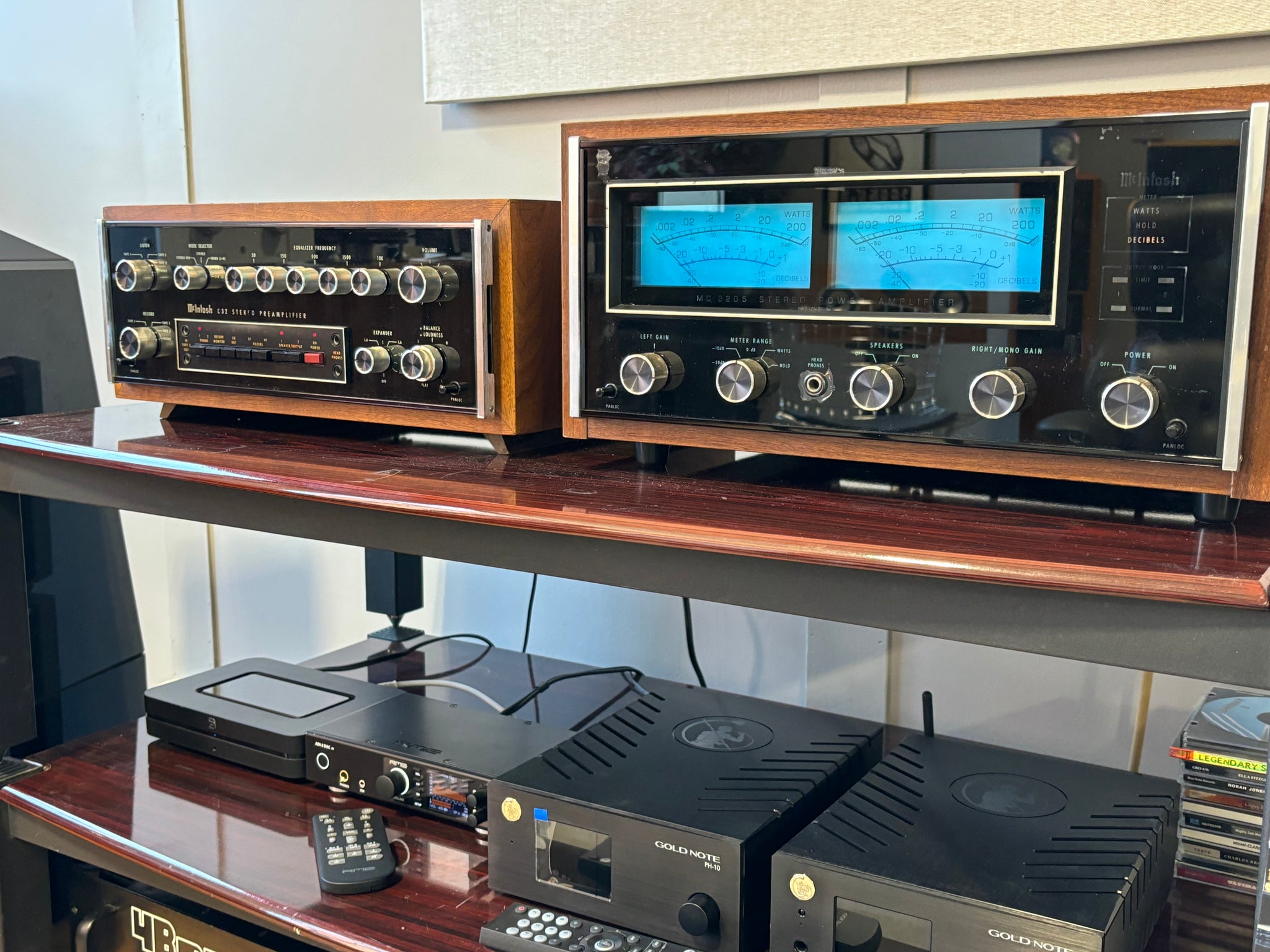 McIntosh C29 & MC2205 アンプセット（変圧器付き） McIntosh C29 & MC2205 アンプセット（変圧器付き）