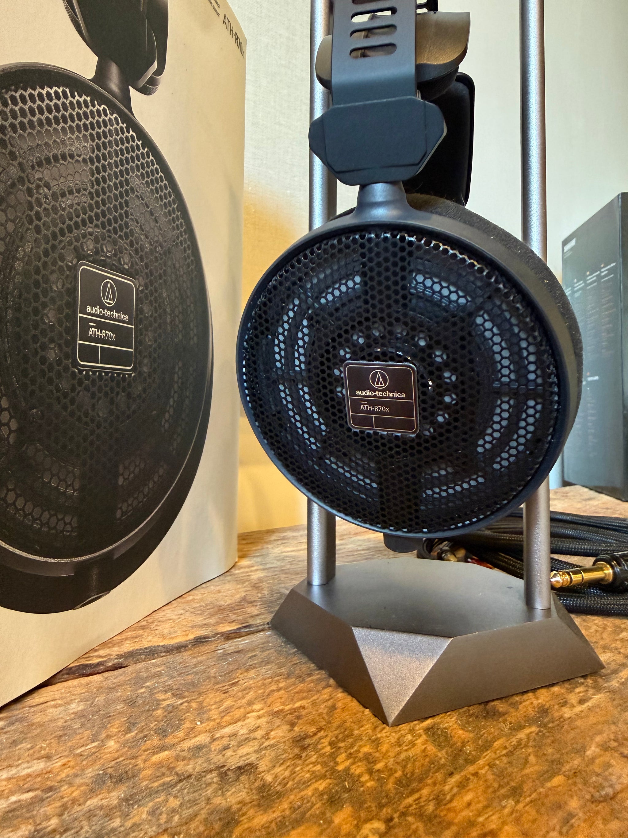 Audio Technica ATH-R70x, Open-Back Reference Headphones – Holt