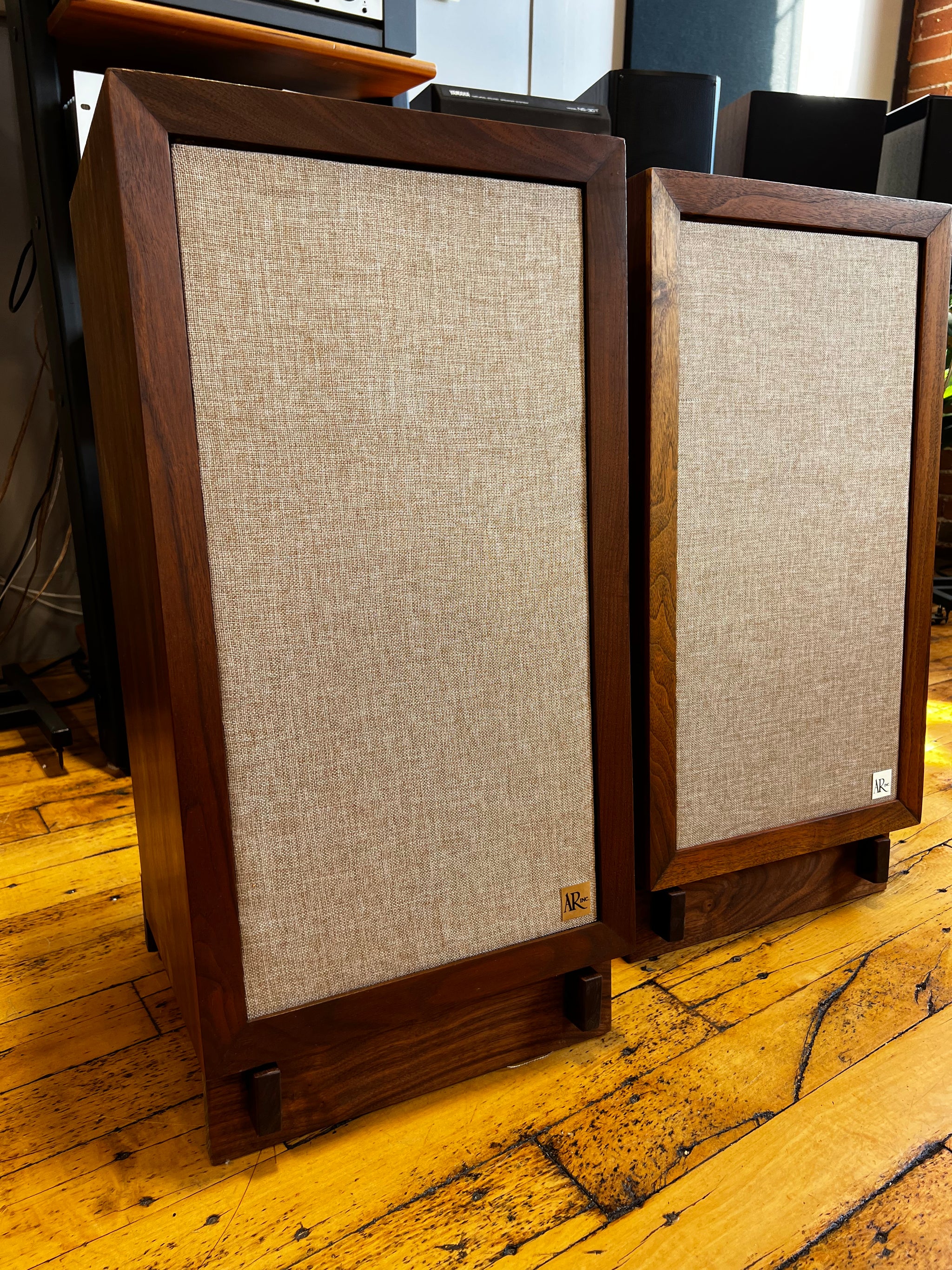 Acoustic Research AR3, Classic New England Sound - SOLD – Holt