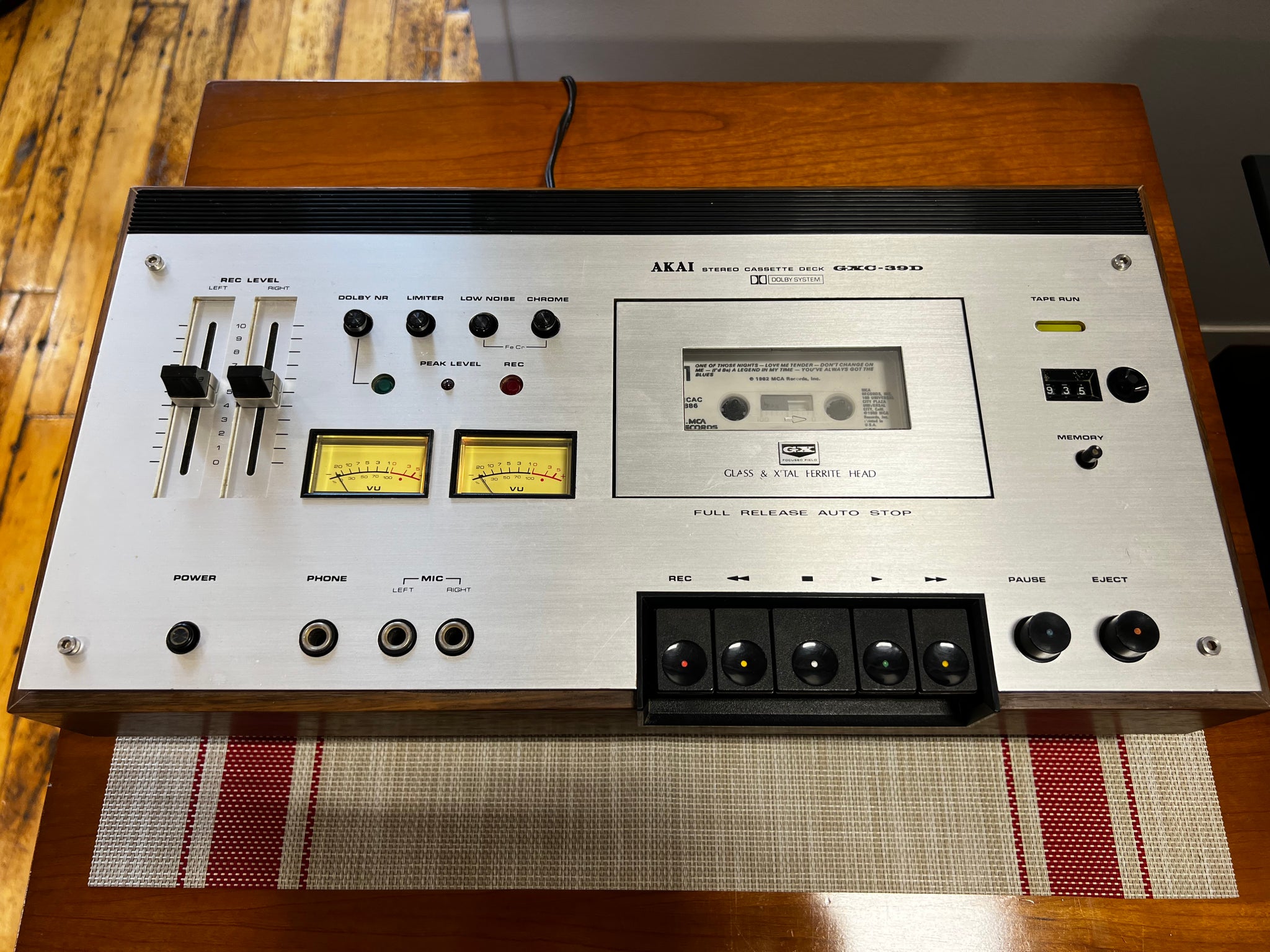 アカイ 希少な動作品 AKAI GXC-39D STEREO Akai GXC-39D Vintage Dolby Cassette - SOLD – Holt Hill Audio
