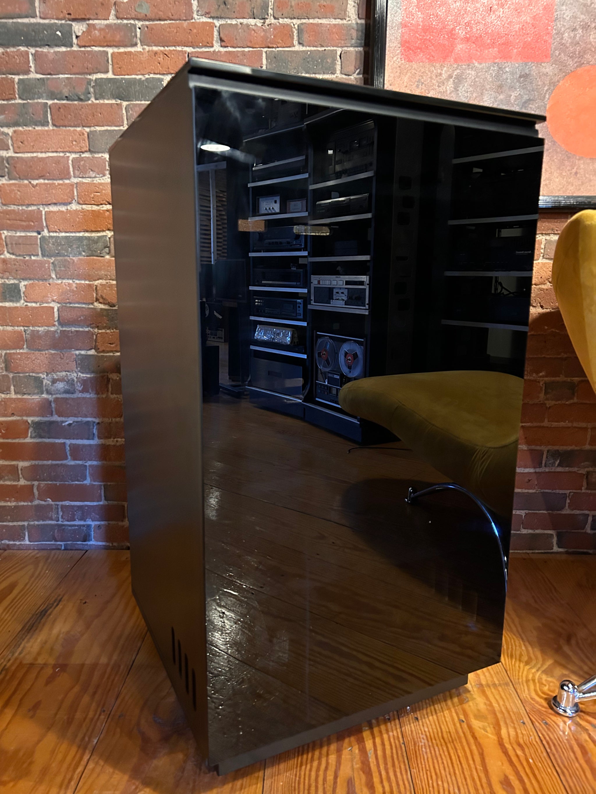 BDI Mirage 8222 Enclosed Audio Rack, Solidly Built! – Holt Hill Audio