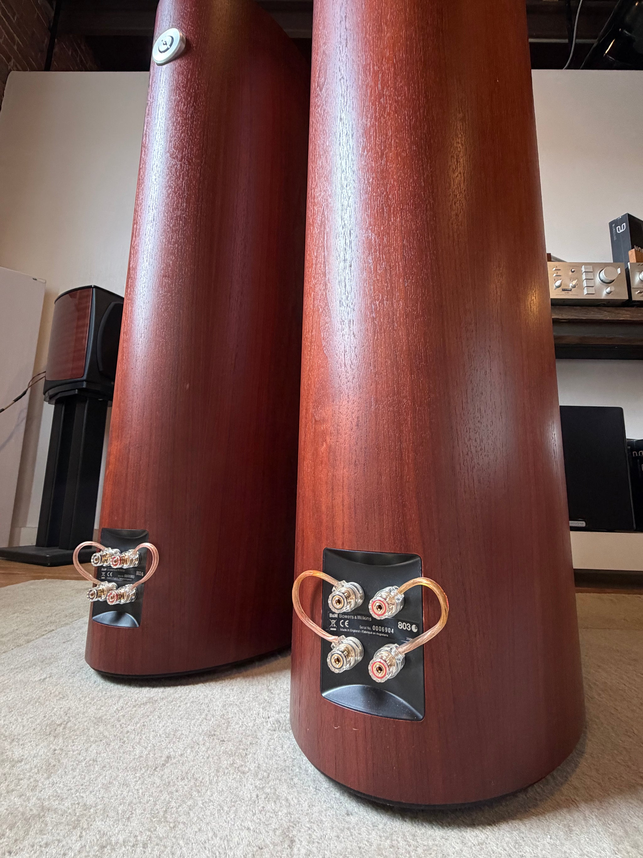 B&W 803S Loudspeakers, Floorstanding Greatness – Holt Hill Audio