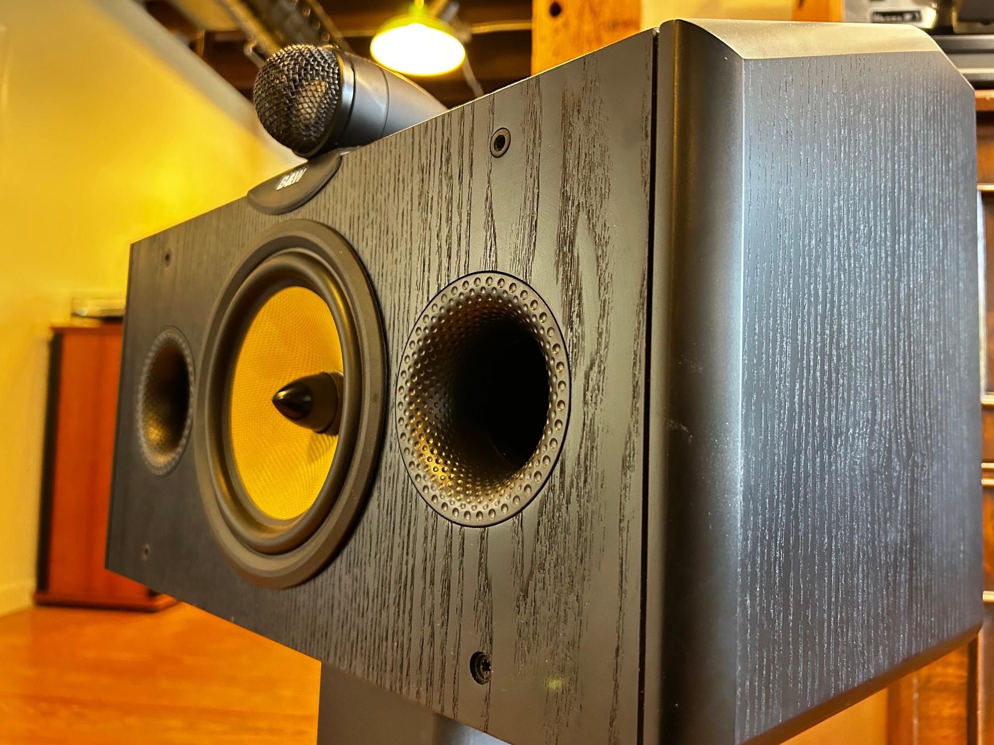 B&W CDM CNT Center Channel in Perfect Condition – Holt Hill