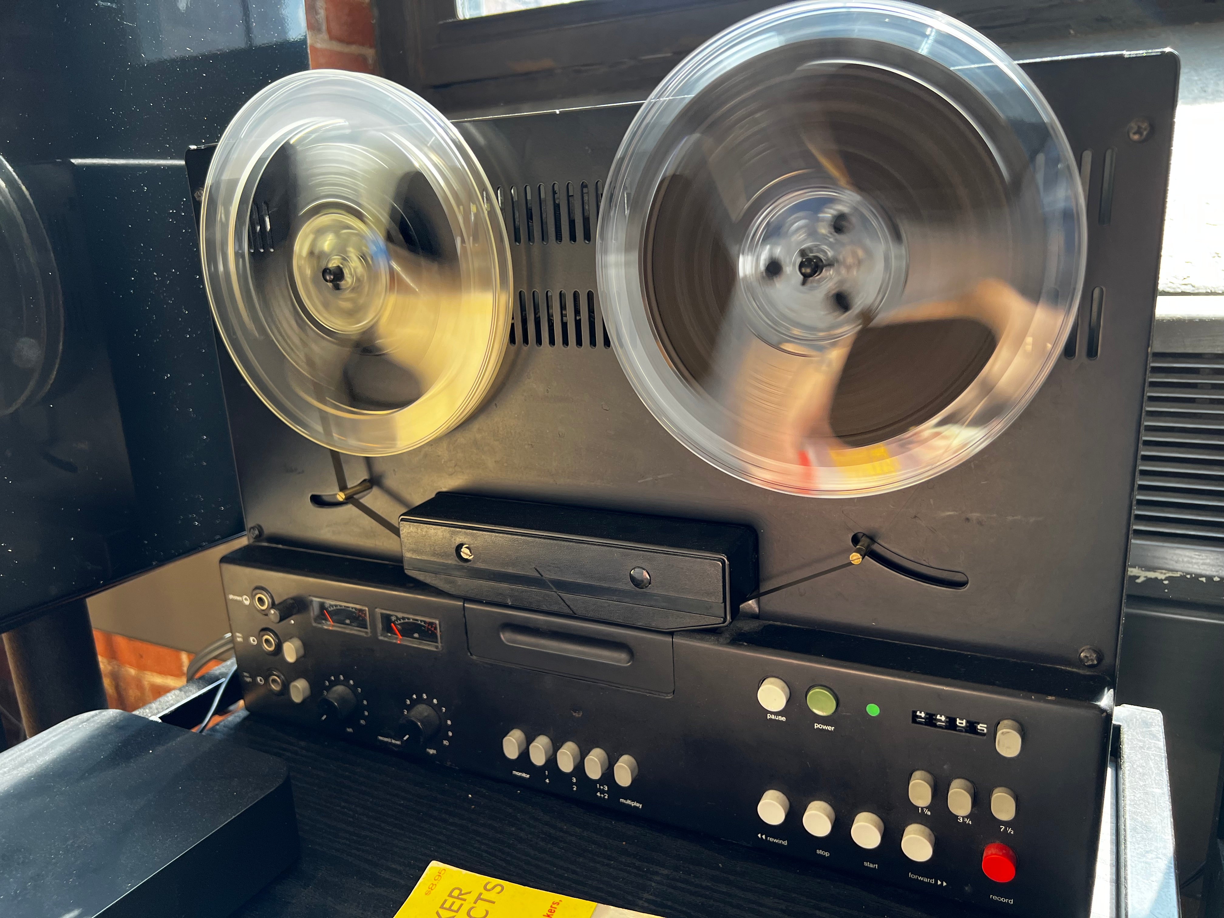 Braun TG-1000 Tape Recorder/Player, Classic Rams Design - SOLD – Holt Hill  Audio