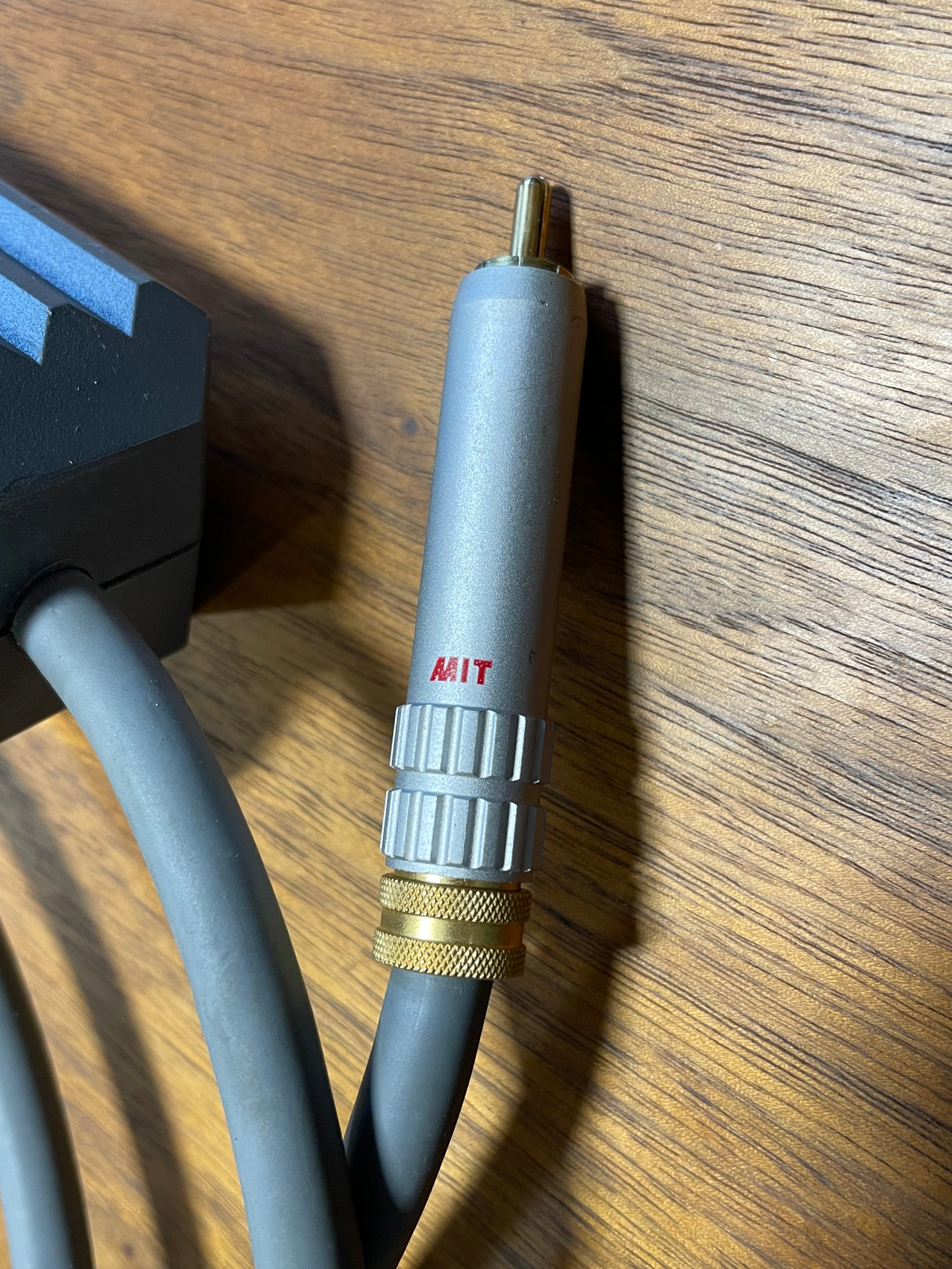 MIT MI330 1M RCA Interconnects