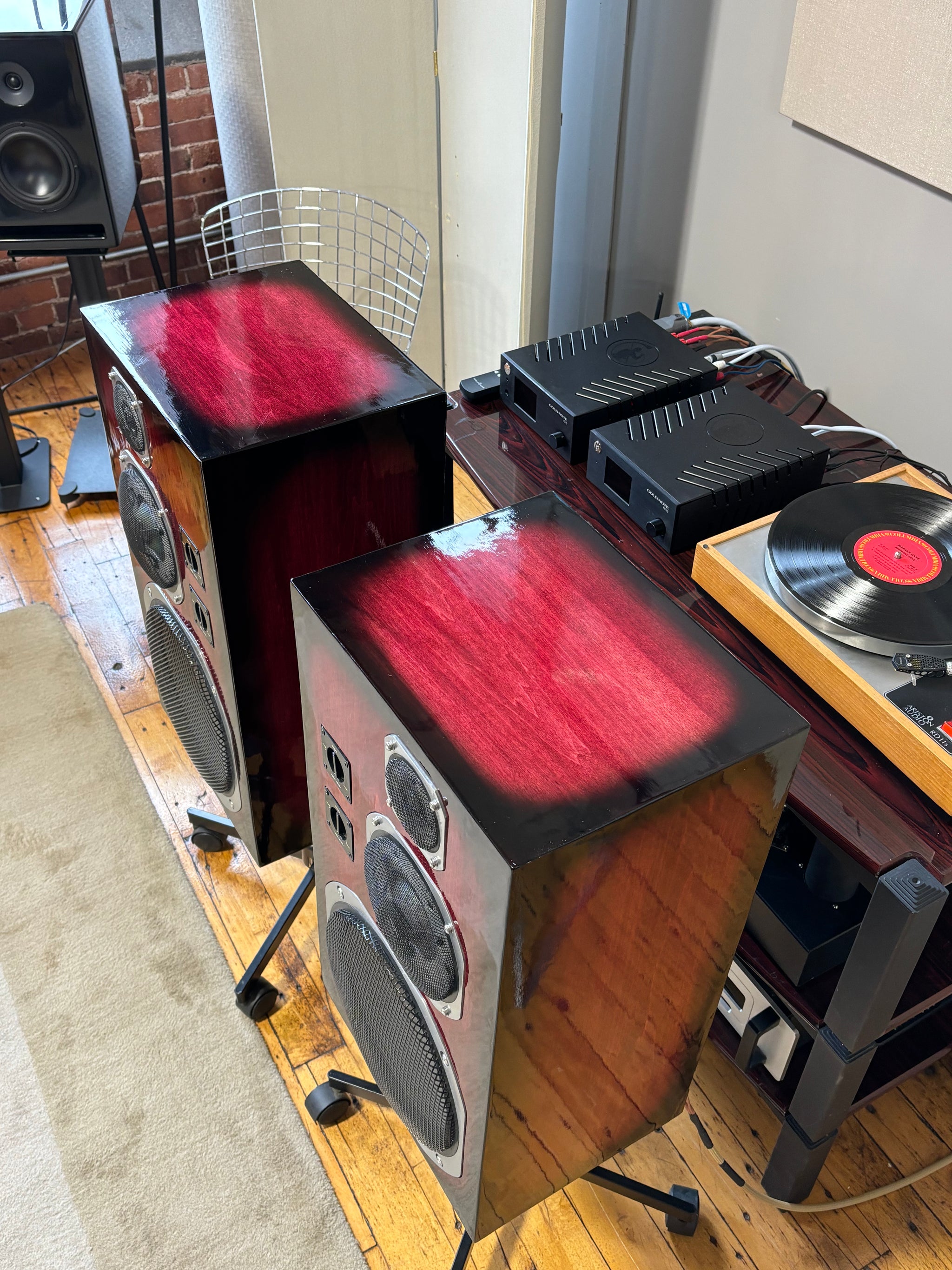 Classic Yamaha, NS-1000M w/Sunburst Classic Yamaha, NS-1000M w/Sunburst