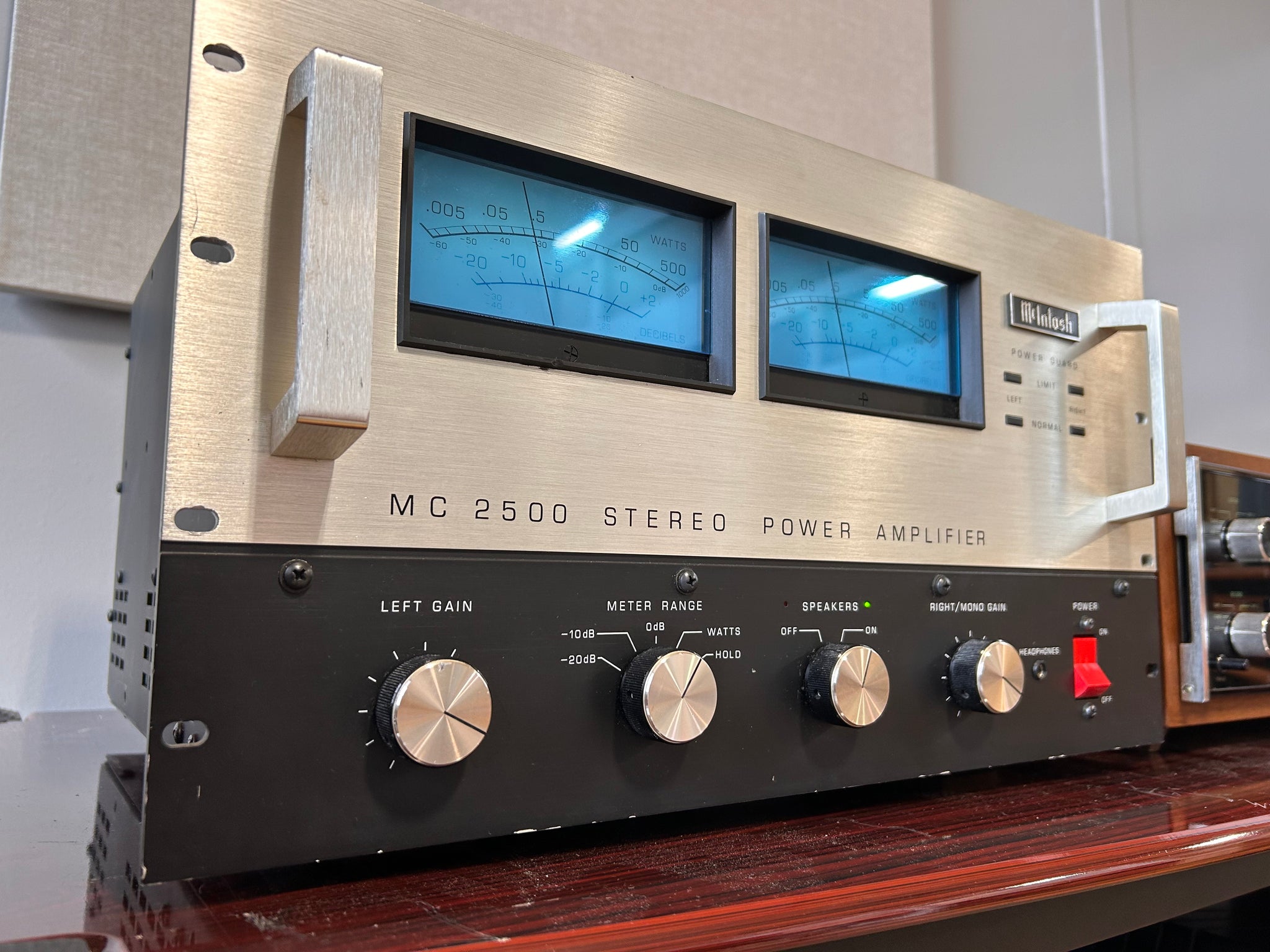 McIntosh MC2500, An Immense Amount of Power – Holt Hill Audio