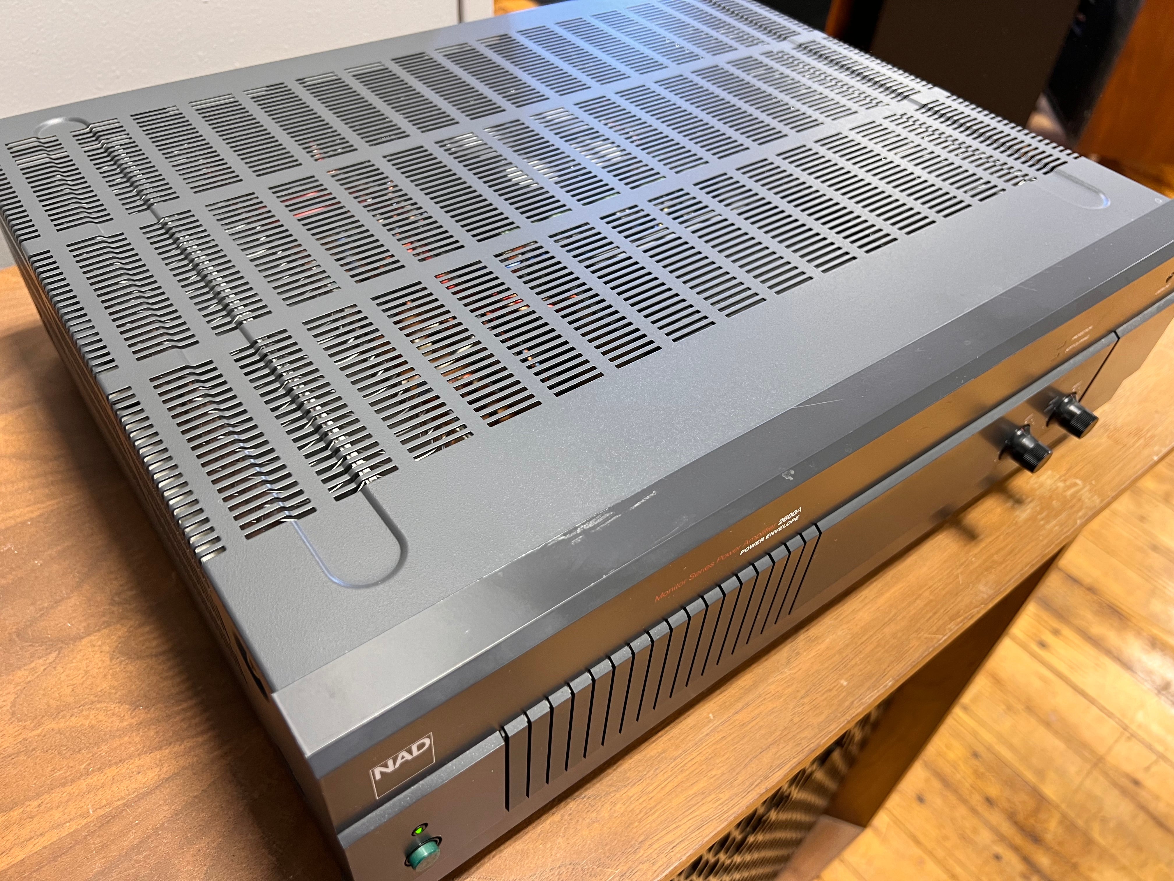 NAD Monitor Series 2600A Power Amplifier