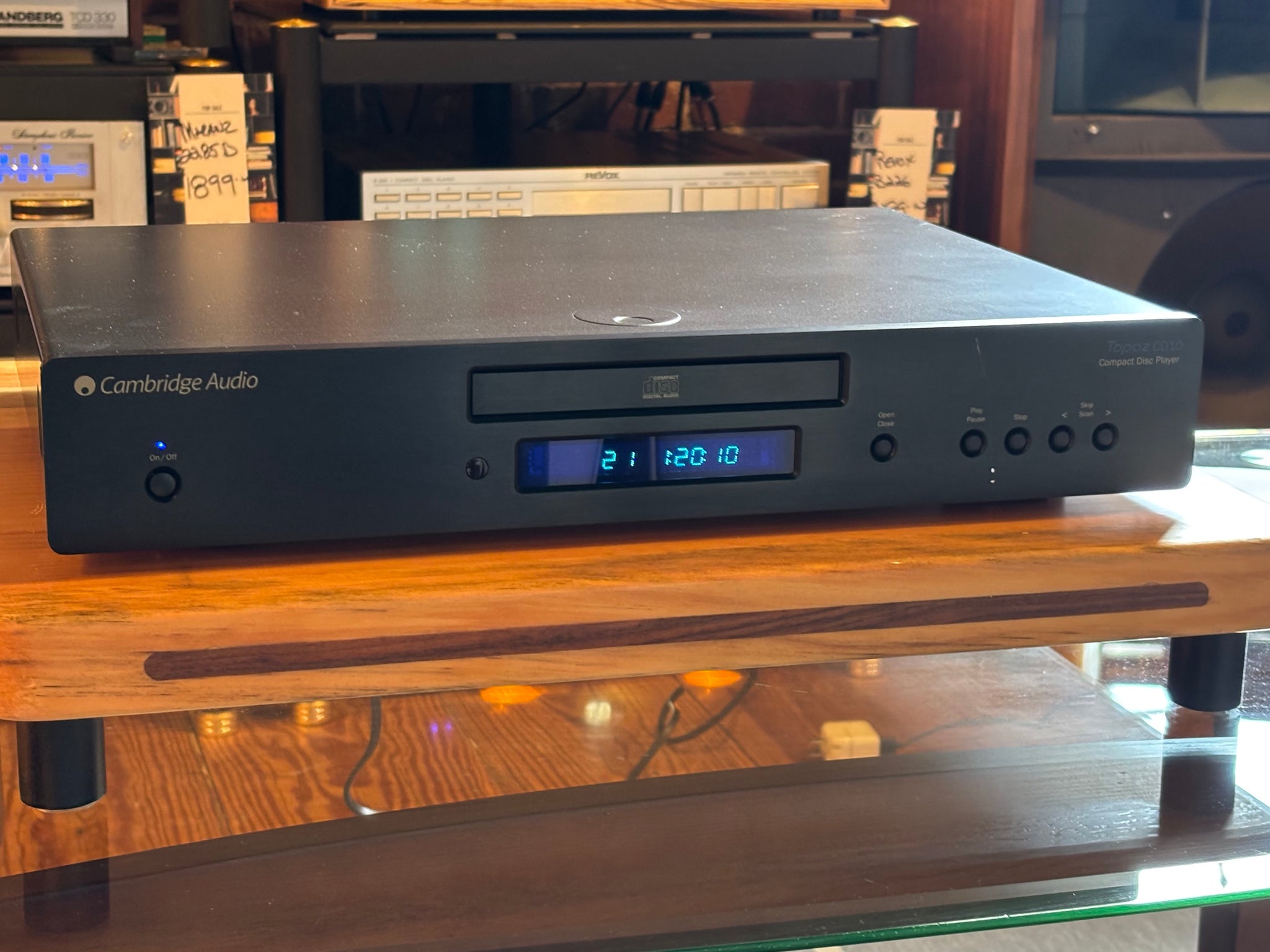 Canbridge Aodio Topaz CD10 CDプレーヤー Amazon.co.jp: Cambridge Audio DAC CDプレーヤー TOPAZ CD10
