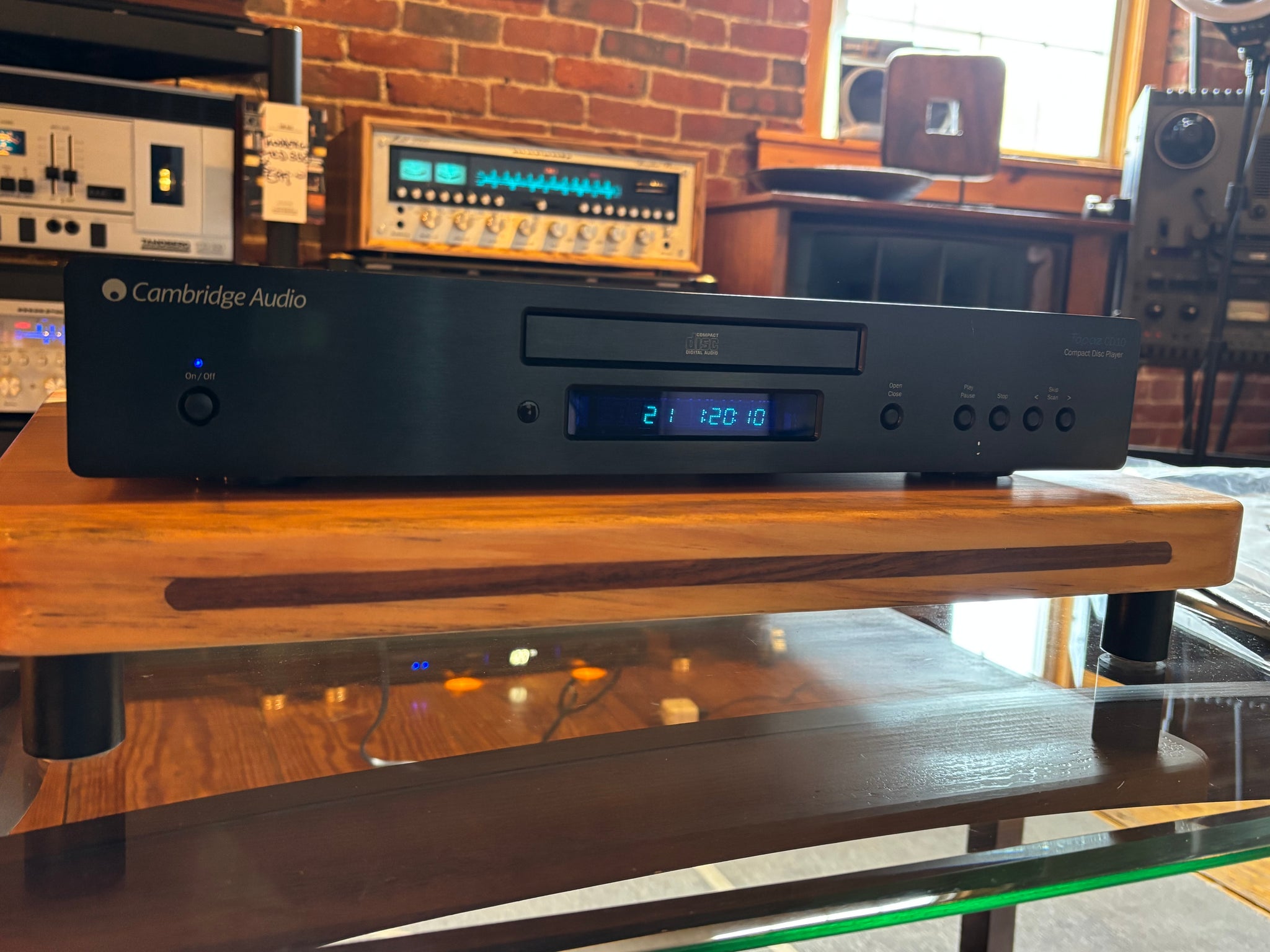 Cambridge Audio, Topaz CD10 - Wonderful Player! – Holt Hill Audio