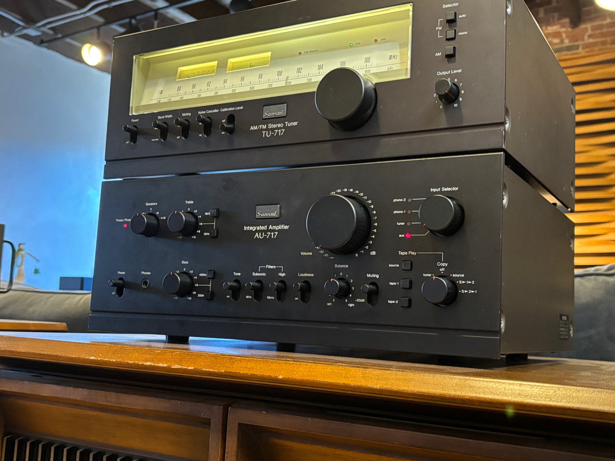 アンプ Sansui  Integrated Amplifier Classic Sansui AU-717 & TU-717 Integrated Amp & Tuner 