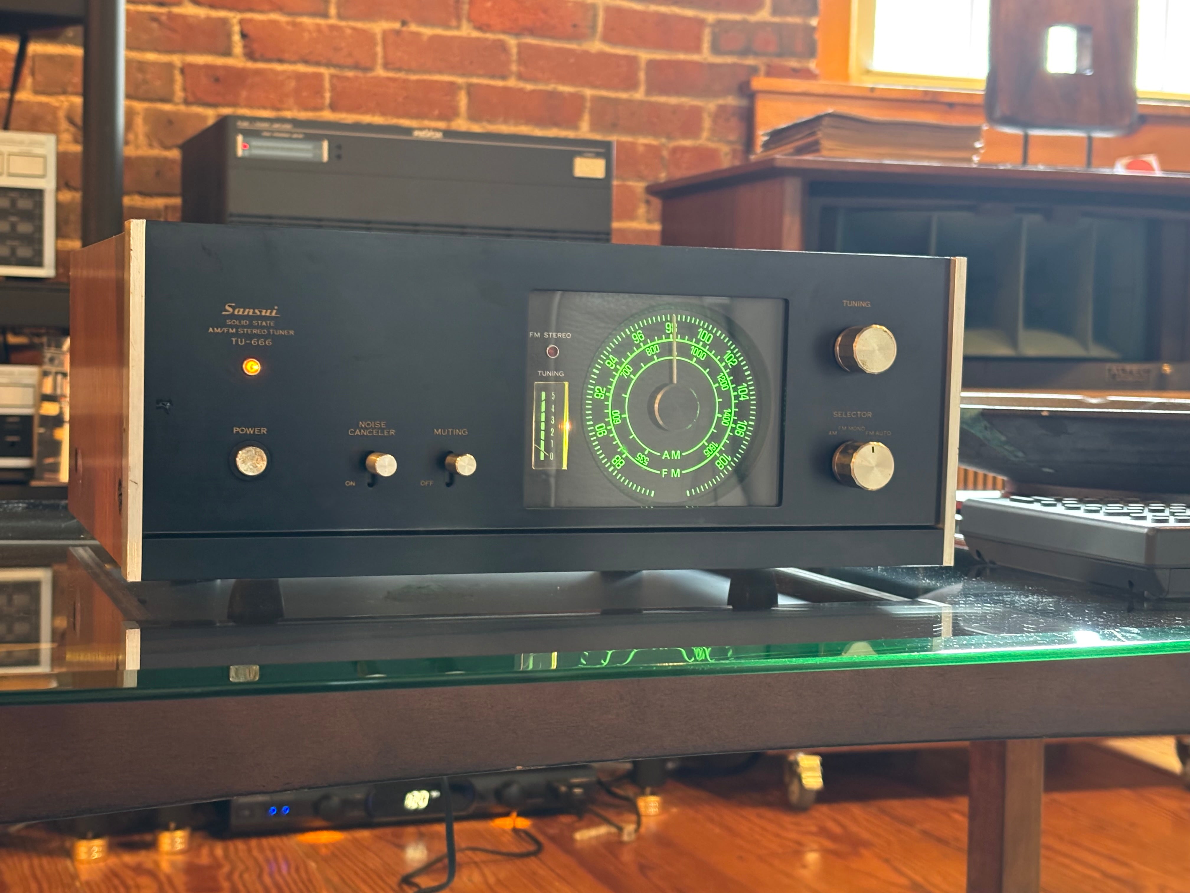Sansui TU-666 