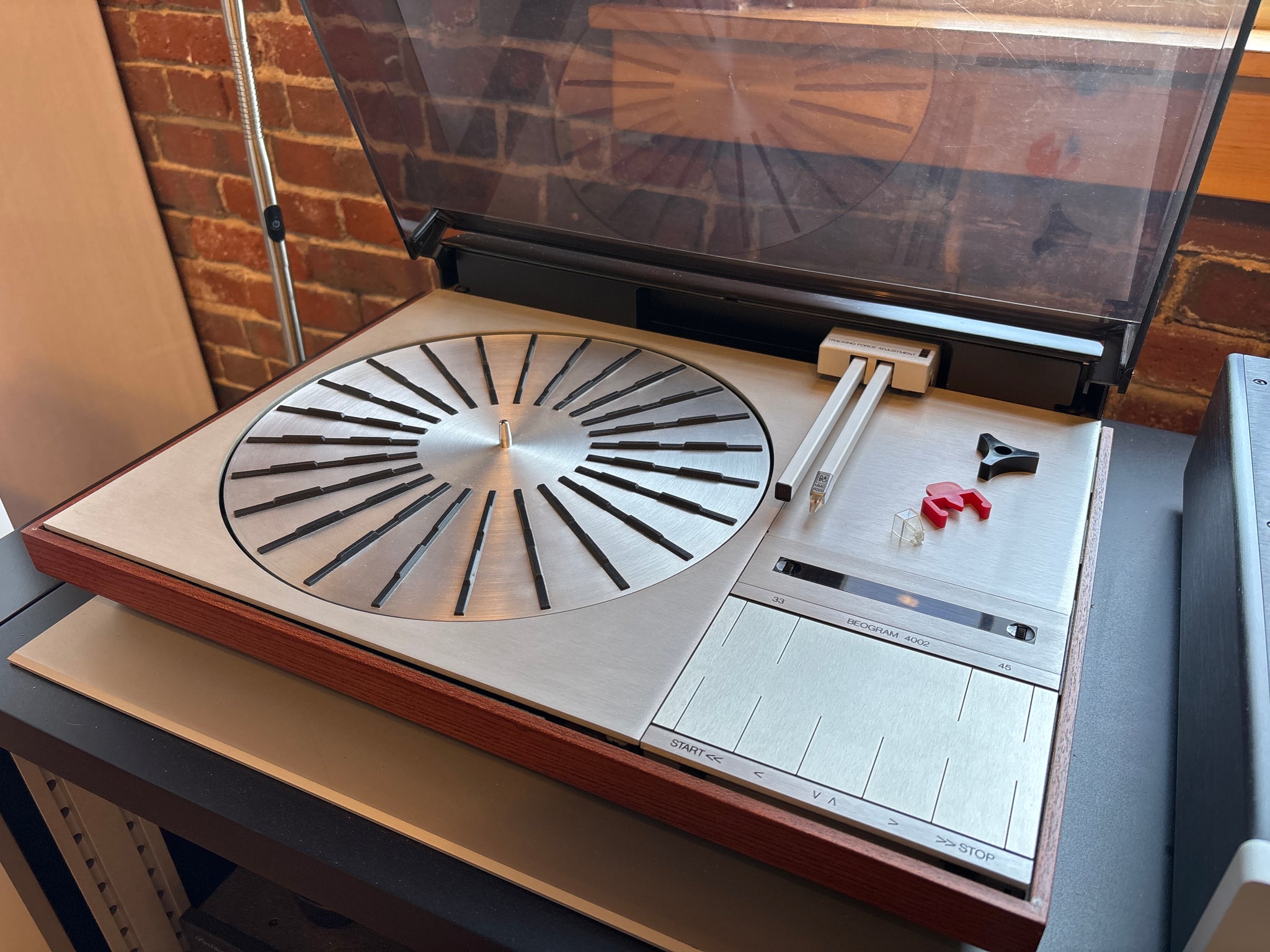 Bang & Olufsen, Beogram 4002 (4) Channel Turntable w/B&O Cart