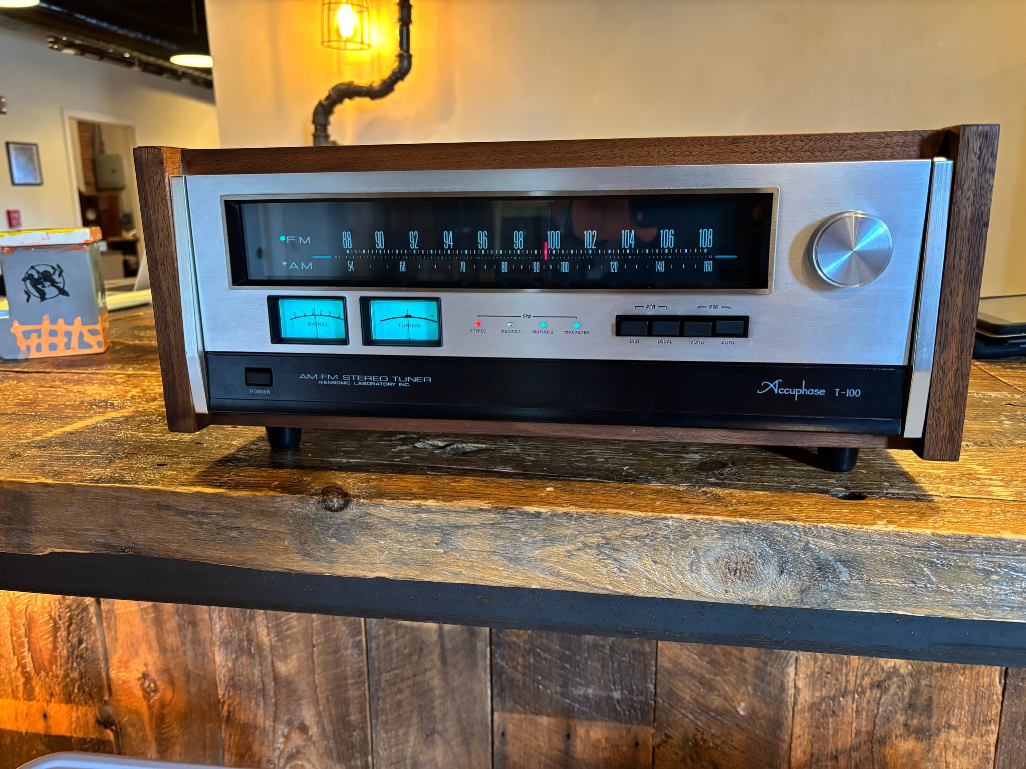 M7864 Accuphase FM/AMステレオチューナー T-100 Accuphase T-100, Iconic FM Tuner – Holt Hill Audio
