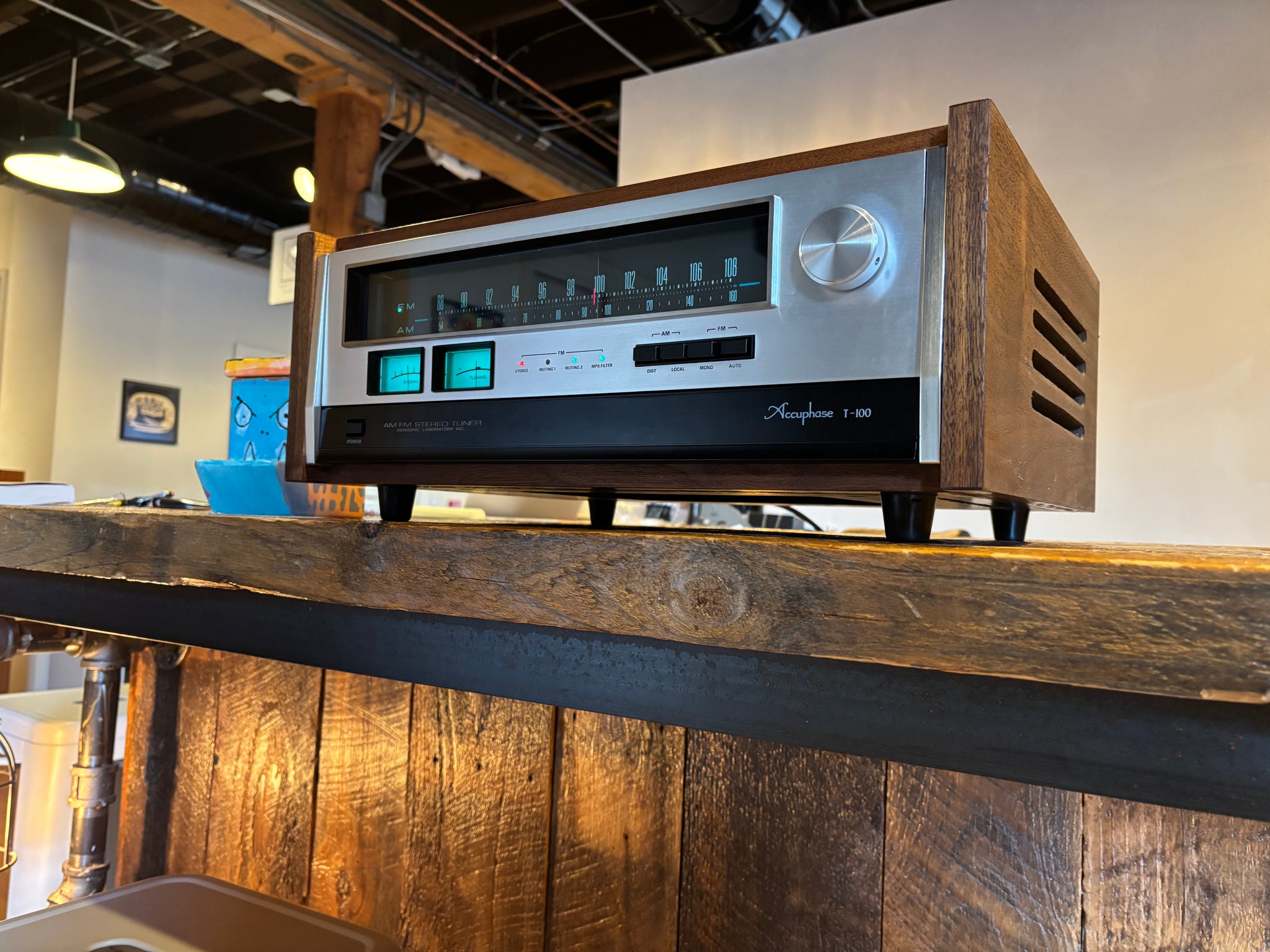 M7864 Accuphase FM/AMステレオチューナー T-100 Accuphase T-100, Iconic FM Tuner – Holt Hill Audio