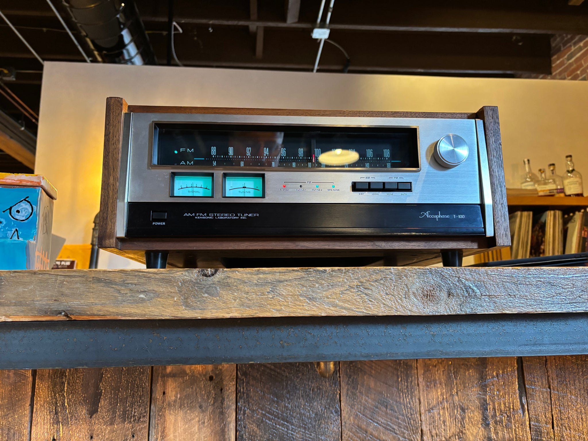 Accuphase T-100, Iconic FM Tuner – Holt Hill Audio