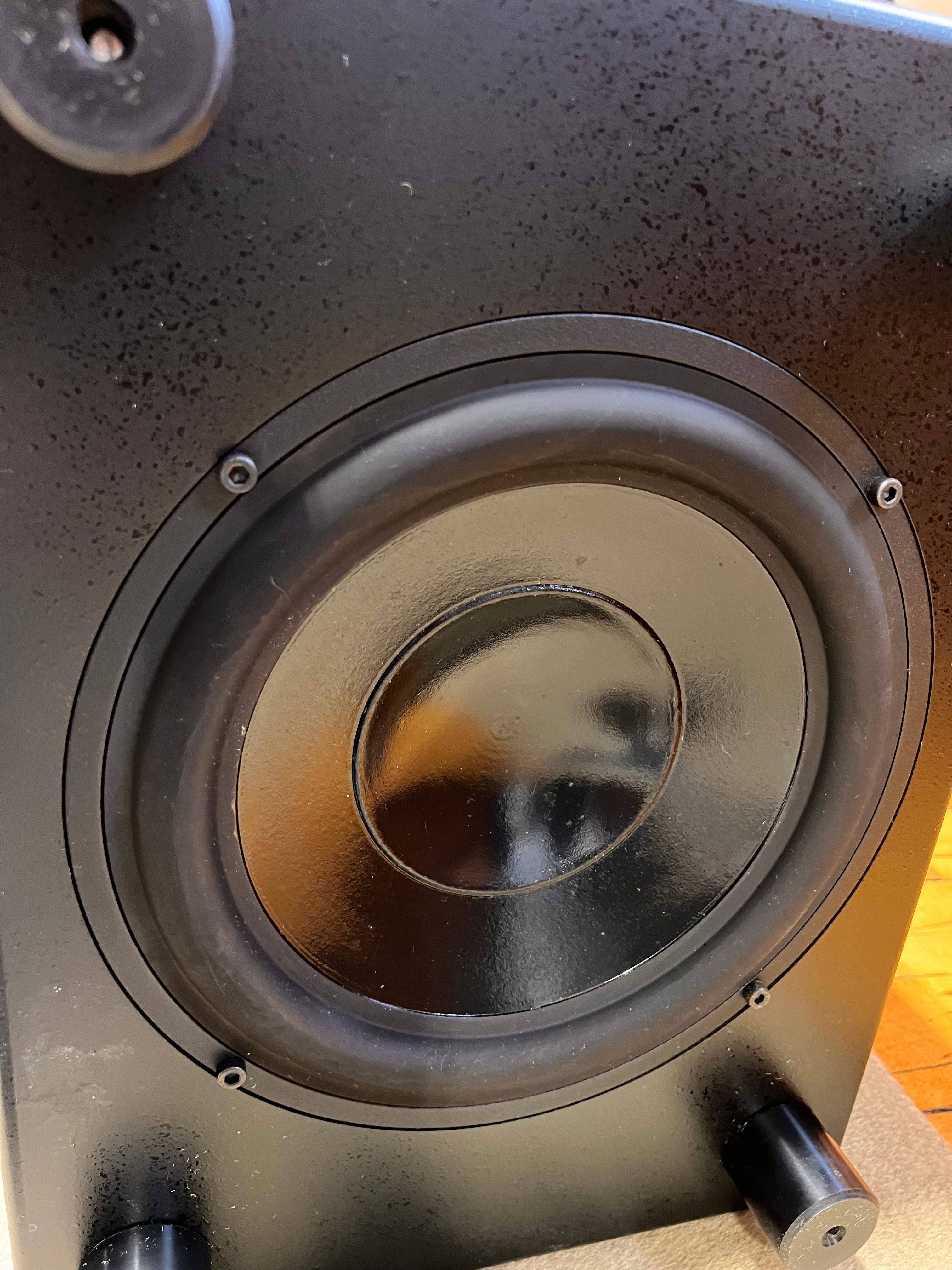 REL Strata III Subwoofer, Smooth and Powerful Low-End