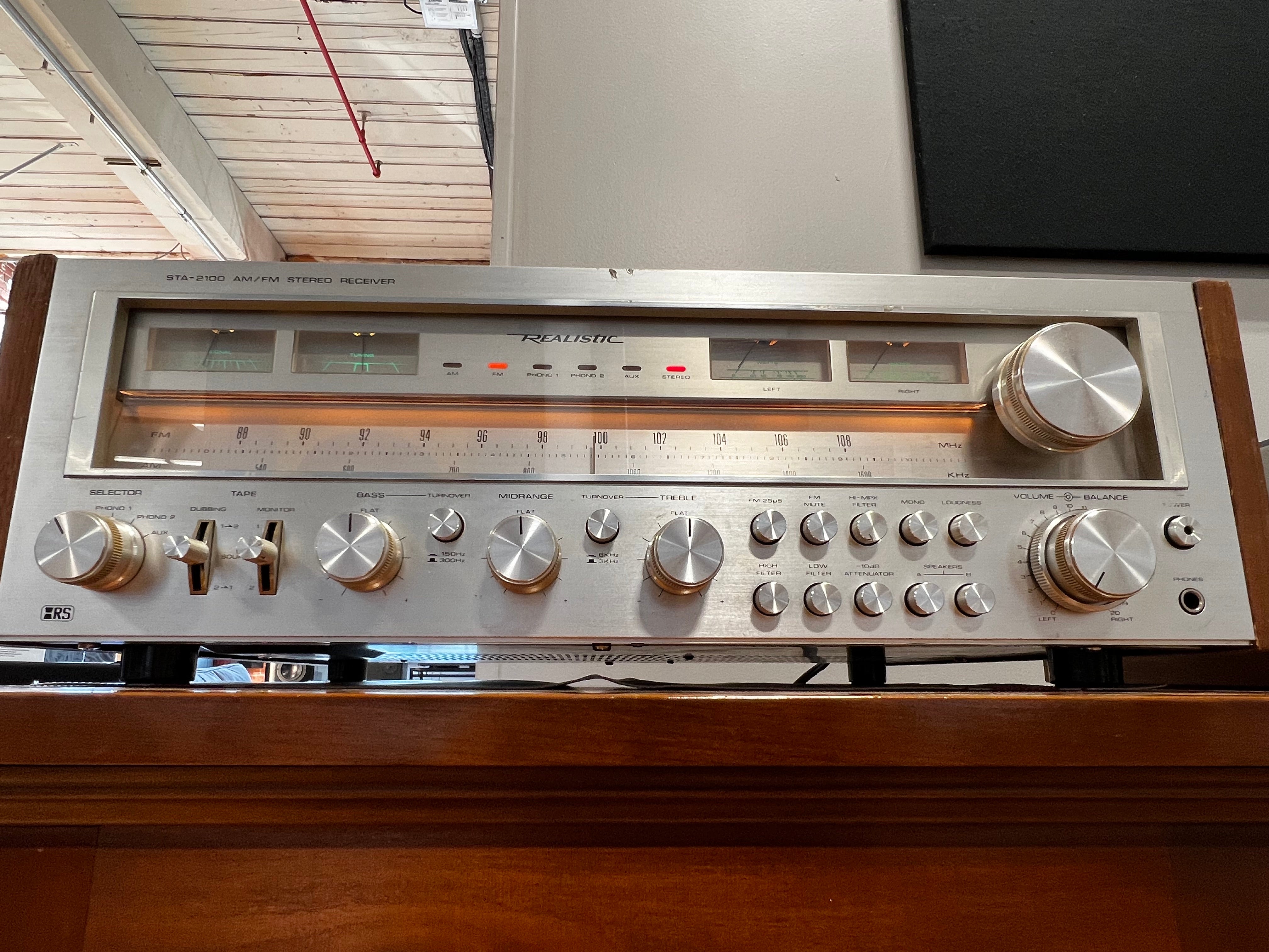 Realistic STA-2100 Receiver, Monster Power on a Budget!