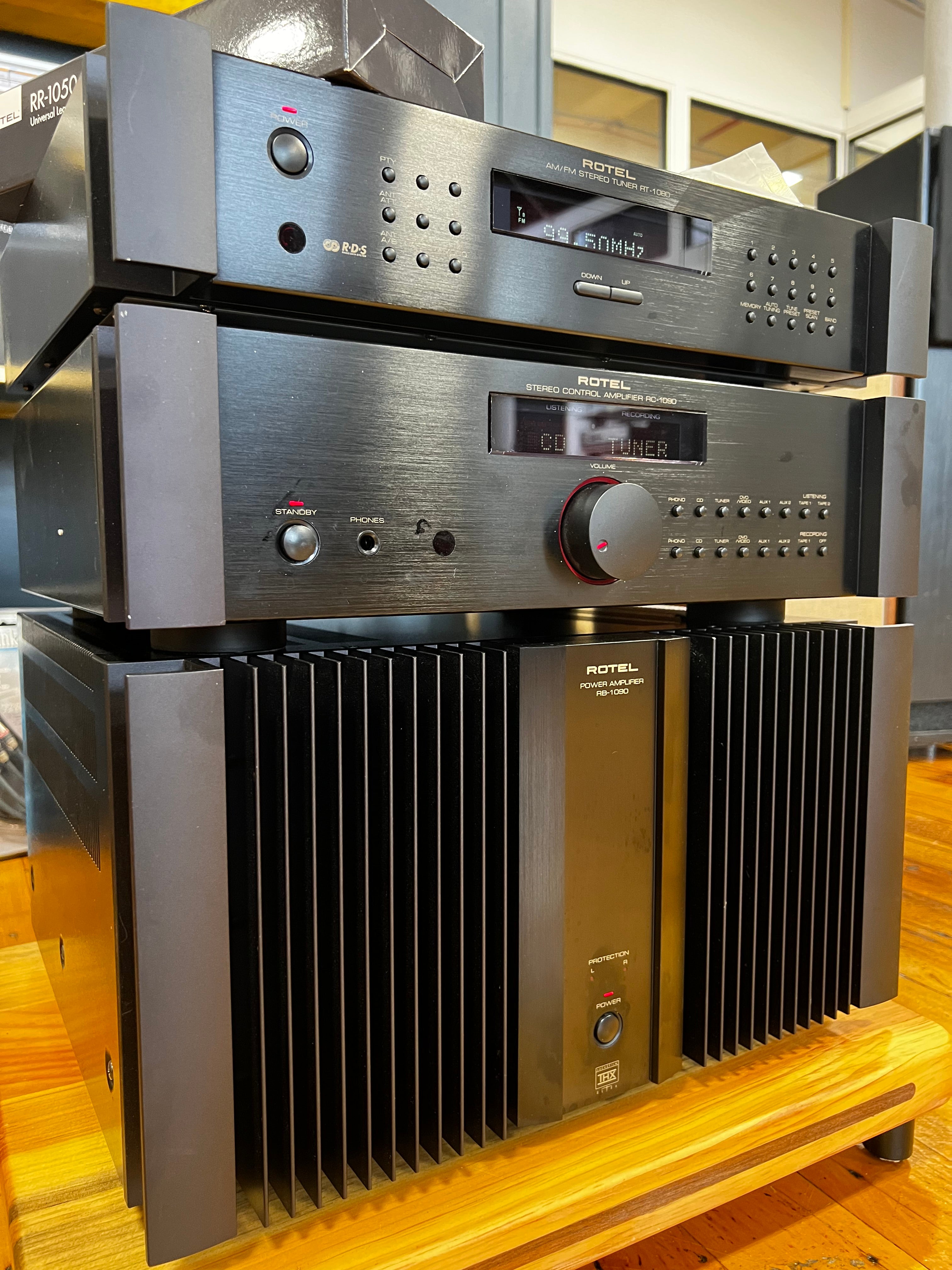 Rotel 1990s Monster Stack! RB-1090, RC-1090, RT-1080 – Holt Hill Audio