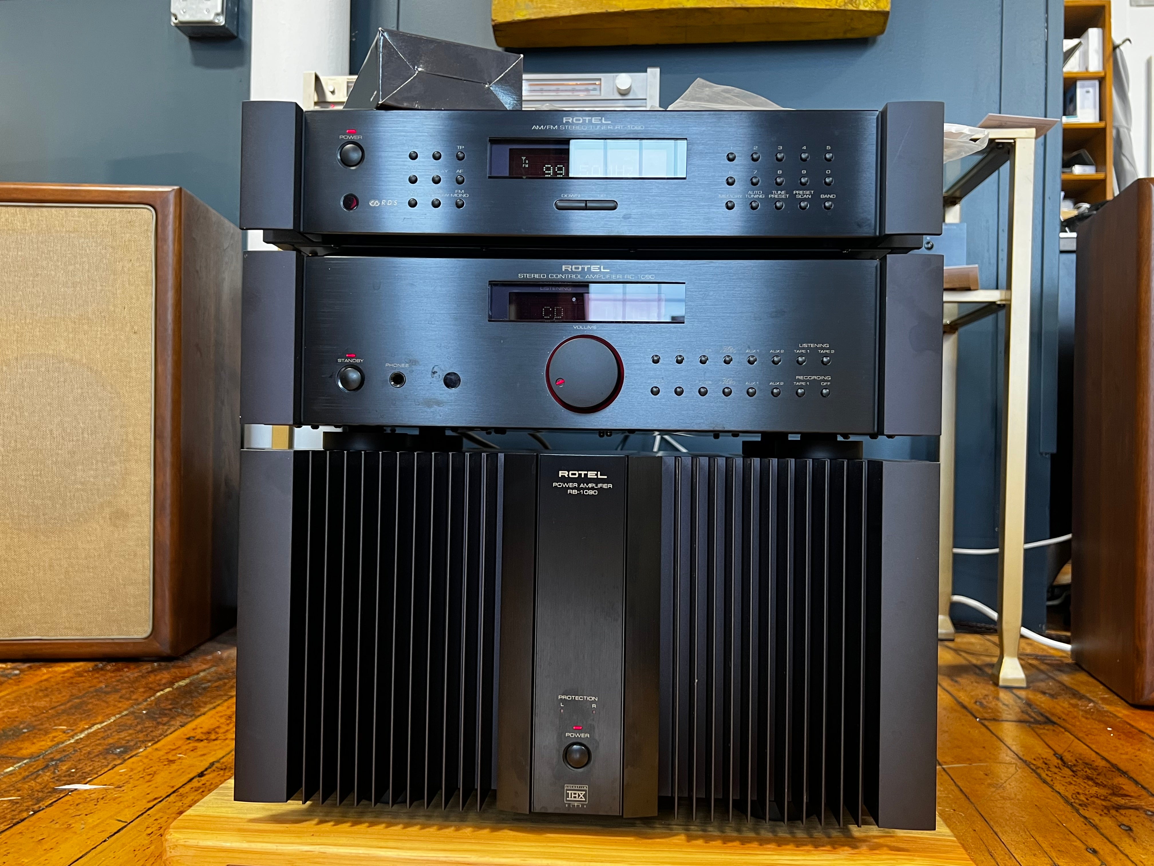 Rotel 1990s Monster Stack! RB-1090, RC-1090, RT-1080 – Holt Hill Audio