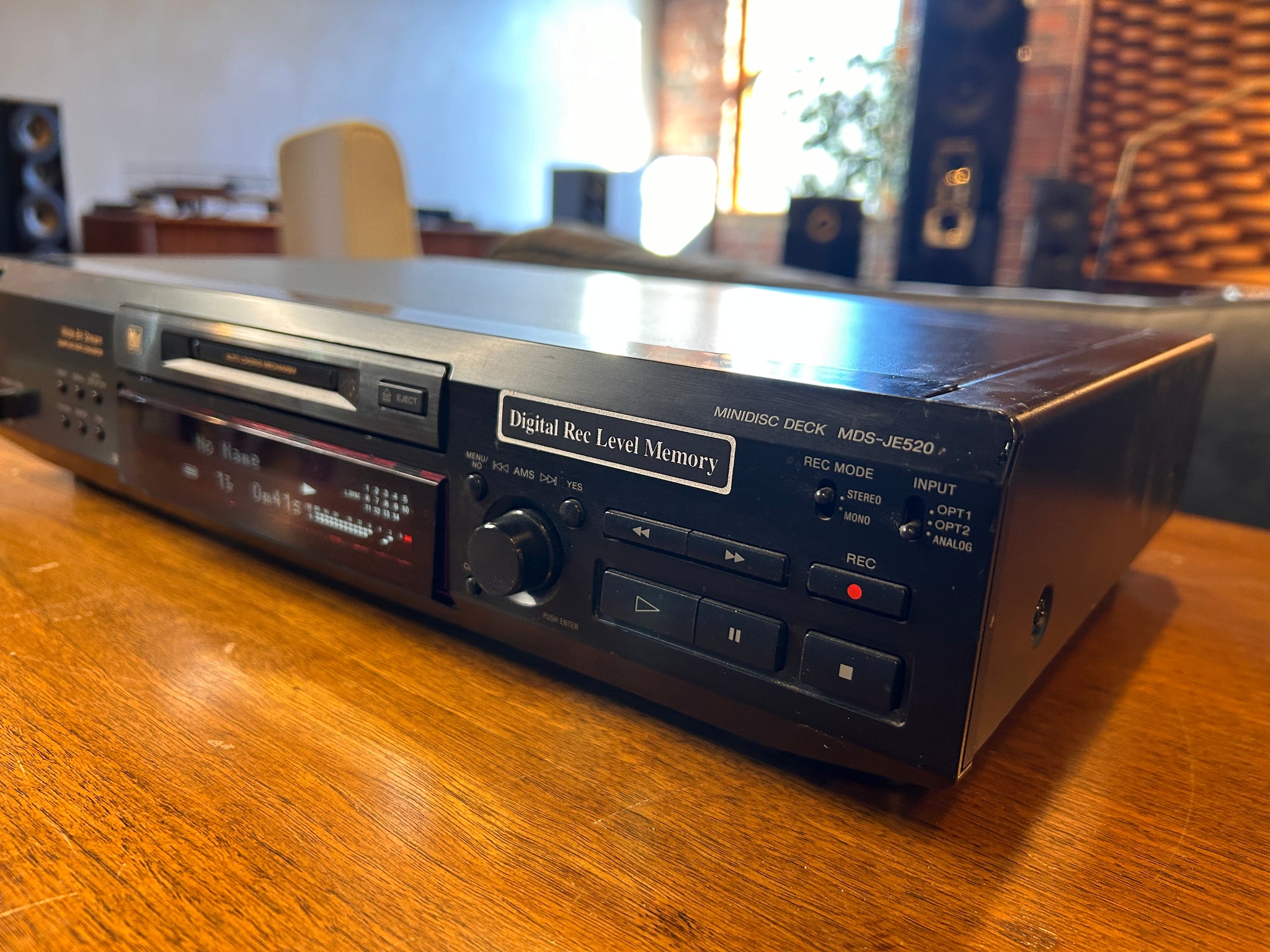Sony MDS-JE520 MiniDisc Player-Recorder, 