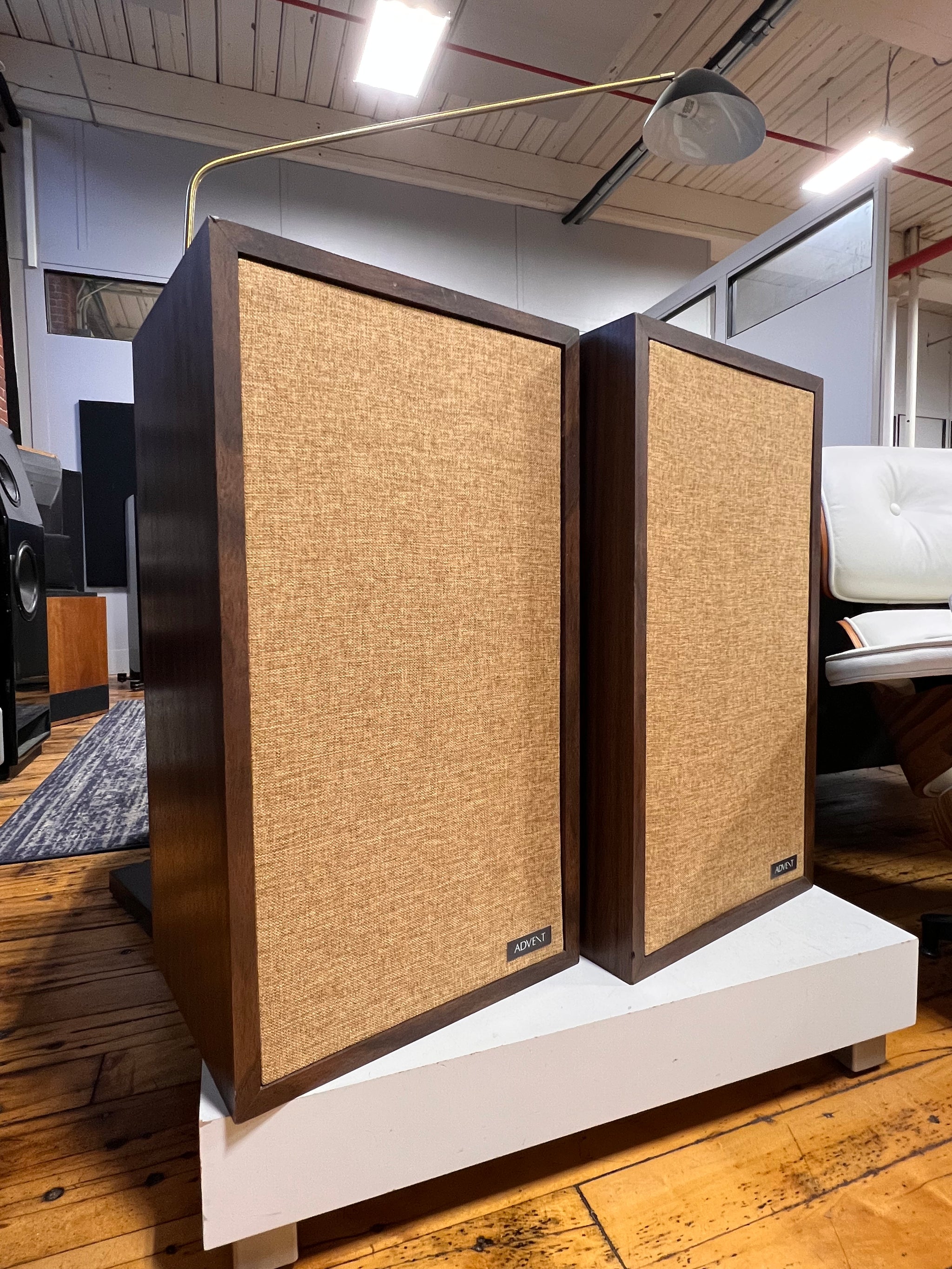 TheNewAdventVinyl01_2048x.jpg?