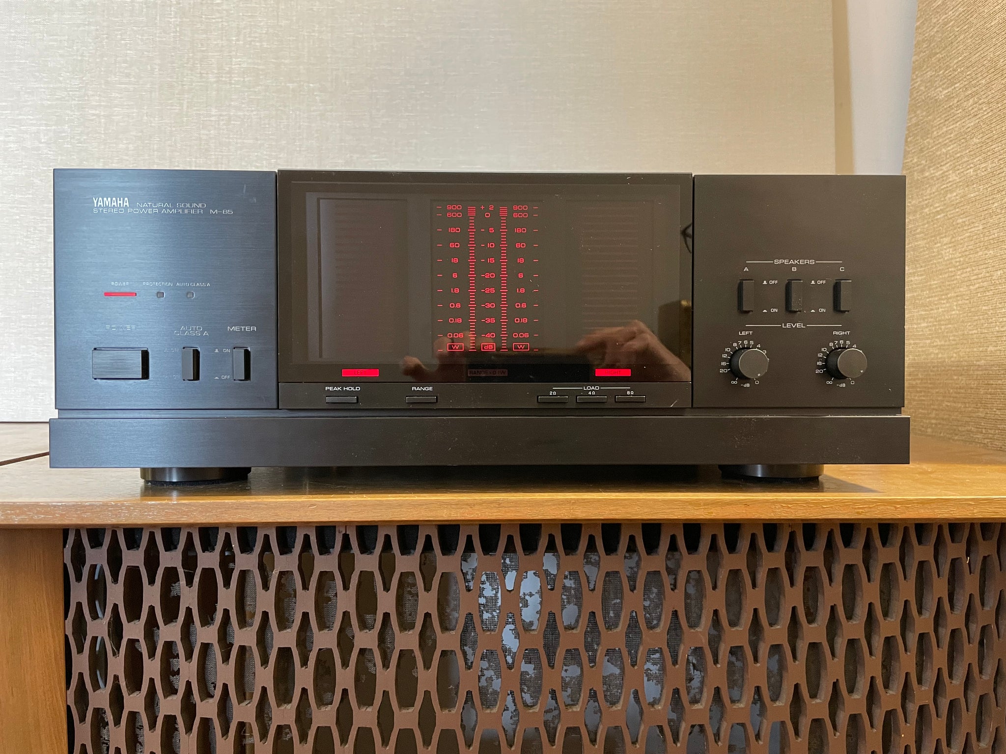 Yamaha M-85 Natural Sound Power Amplifier - Rare Powerhouse – Holt