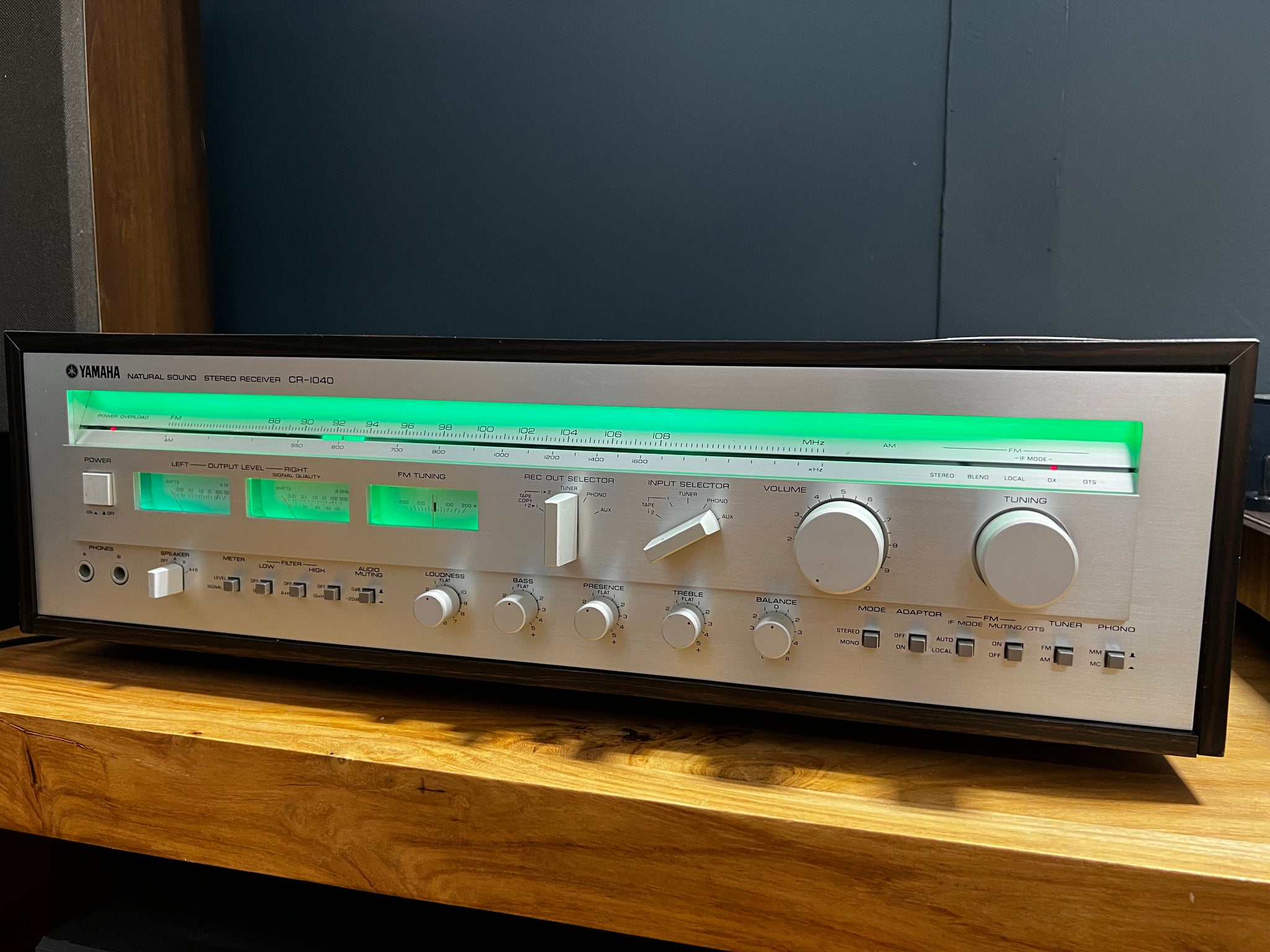 Yamaha CR-1040 Vintage Receiver, Gorgeous! - SOLD – Holt Hill Audio