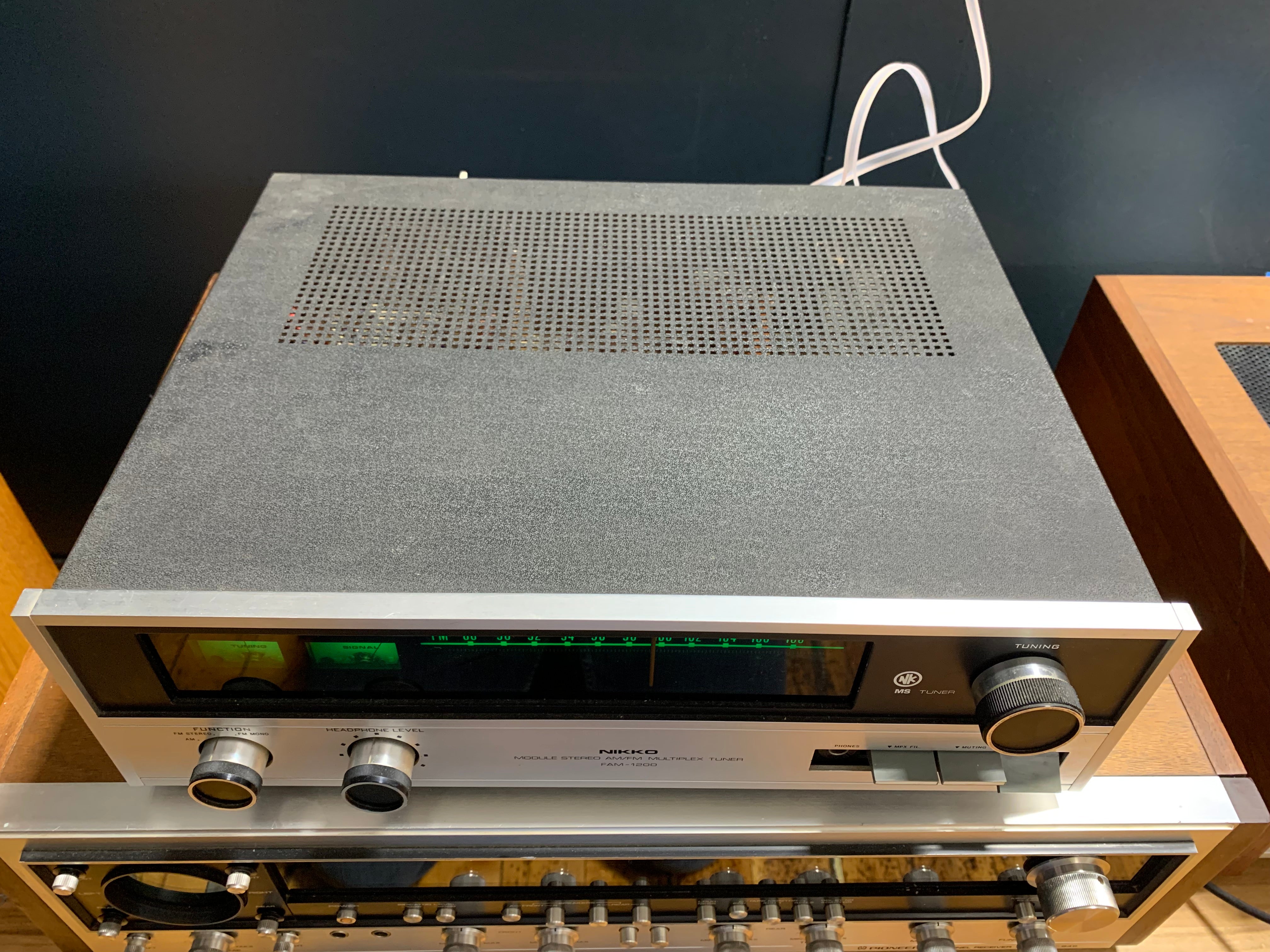 Nikko FAM-1200 AM/FM Stereo Tuner - SOLD