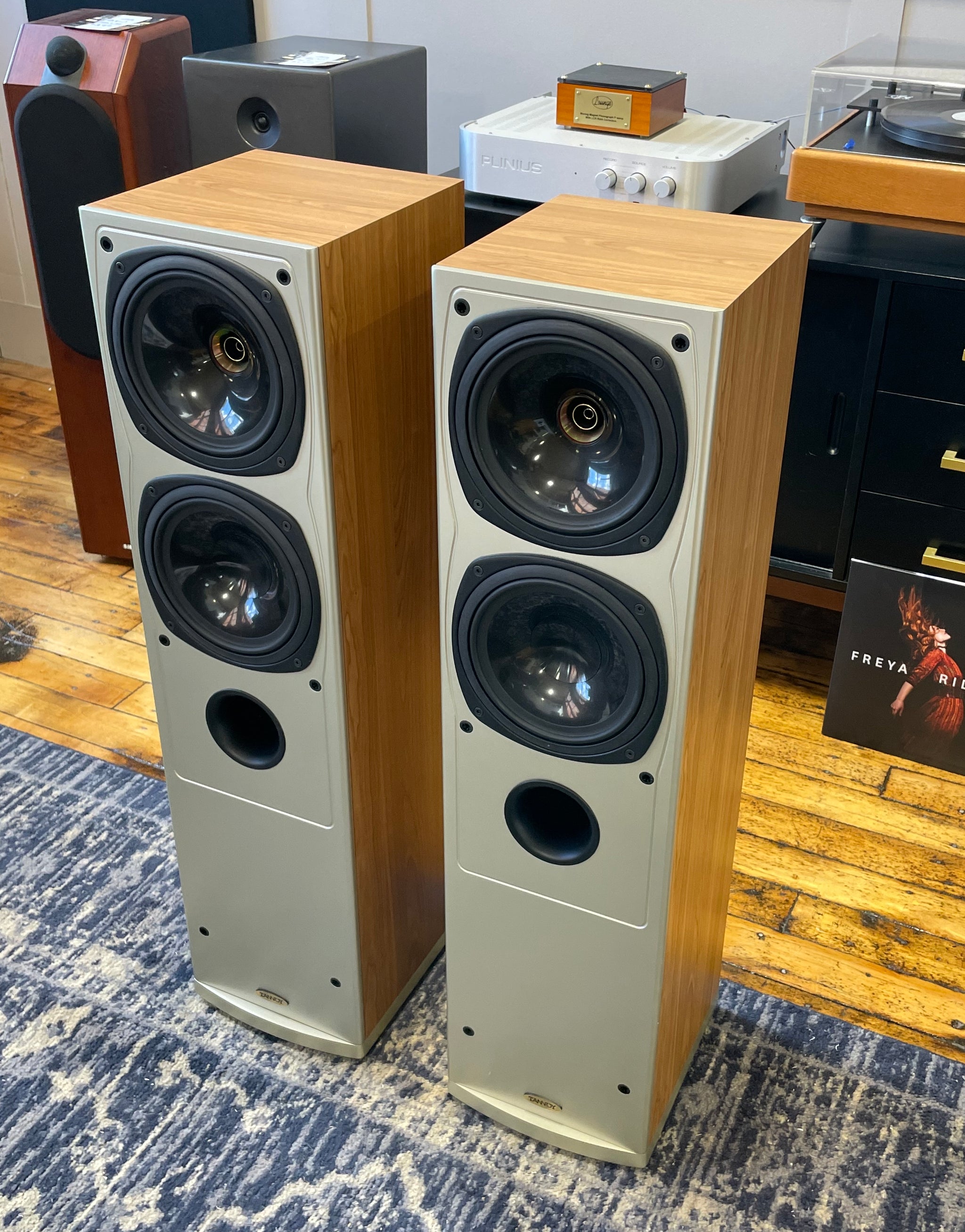TANNOY SATURN S8C　センタースピーカー 未使用品 TANNOY SATURN S8C センタースピーカー AVシステム