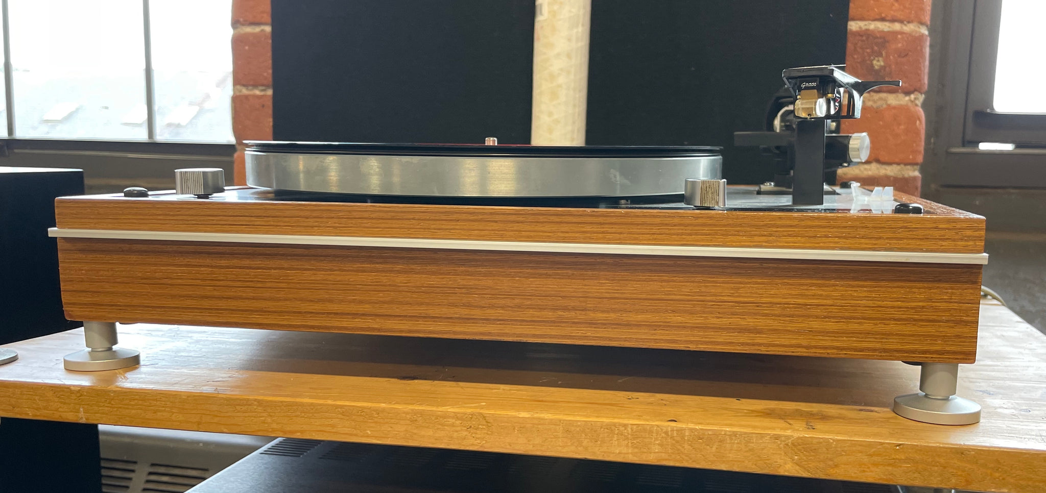 ThorensTD160GraceF904_2048x.