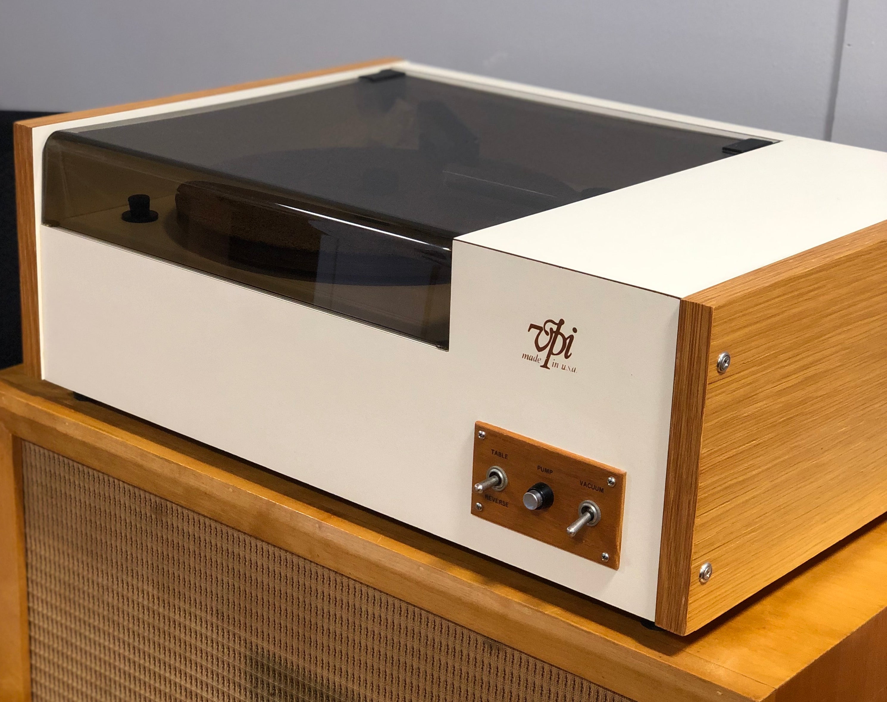 VPI HW-17 Record Cleaning Machine - SOLD