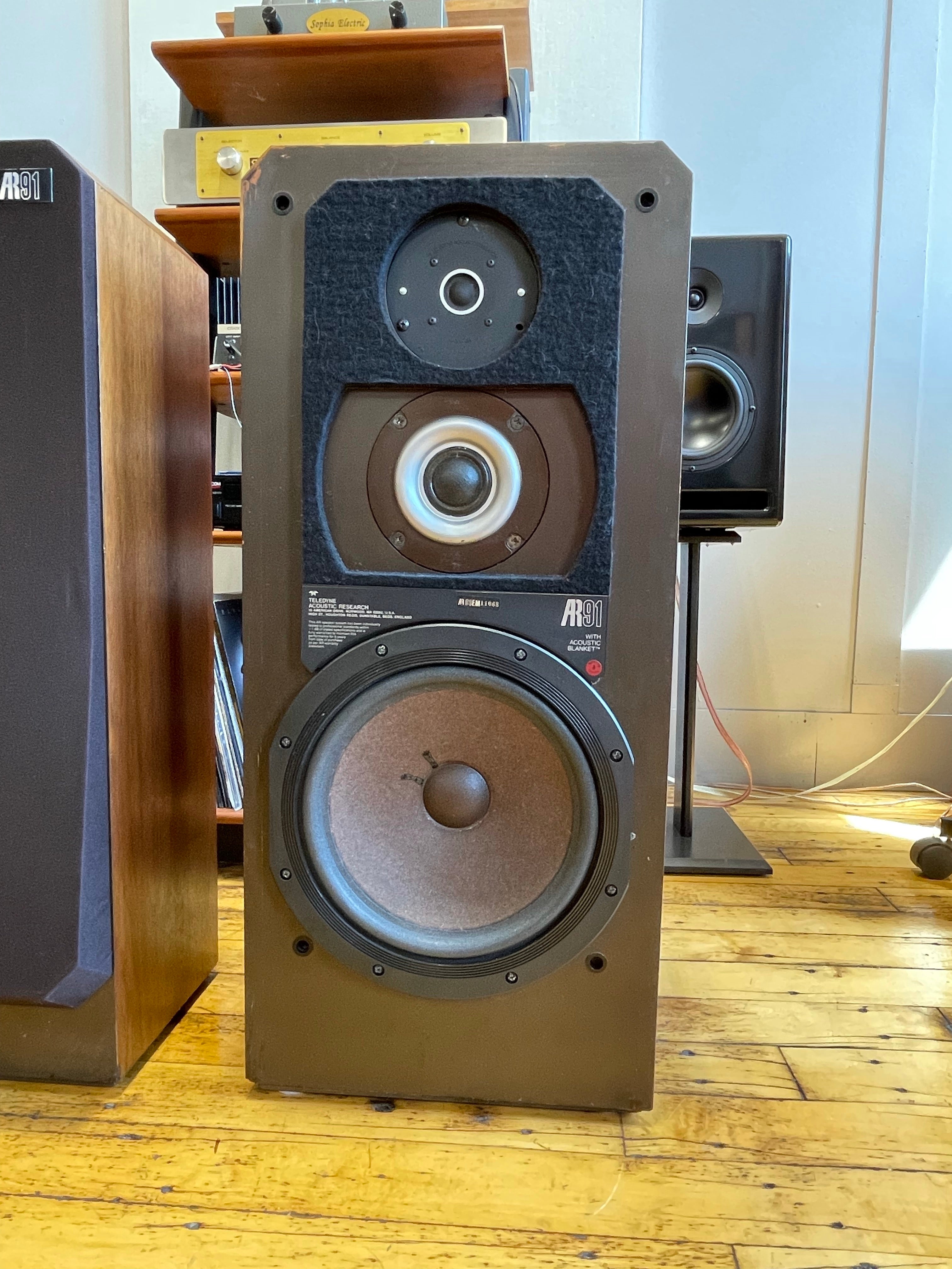 Acoustic Research AR91 Floor Standing Speakers - SOLD