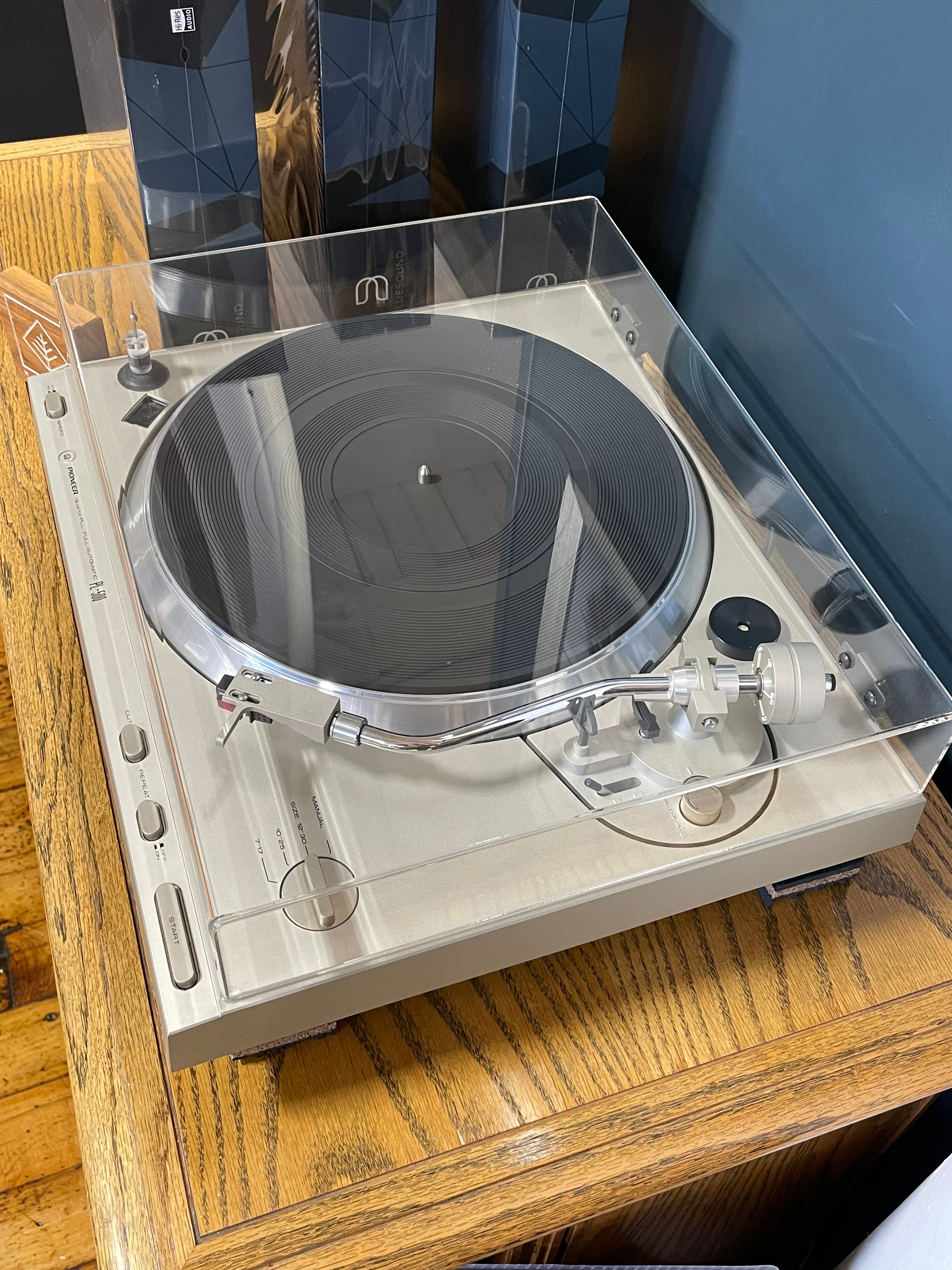 Pioneer PL-500 Fully Automatic Turntable