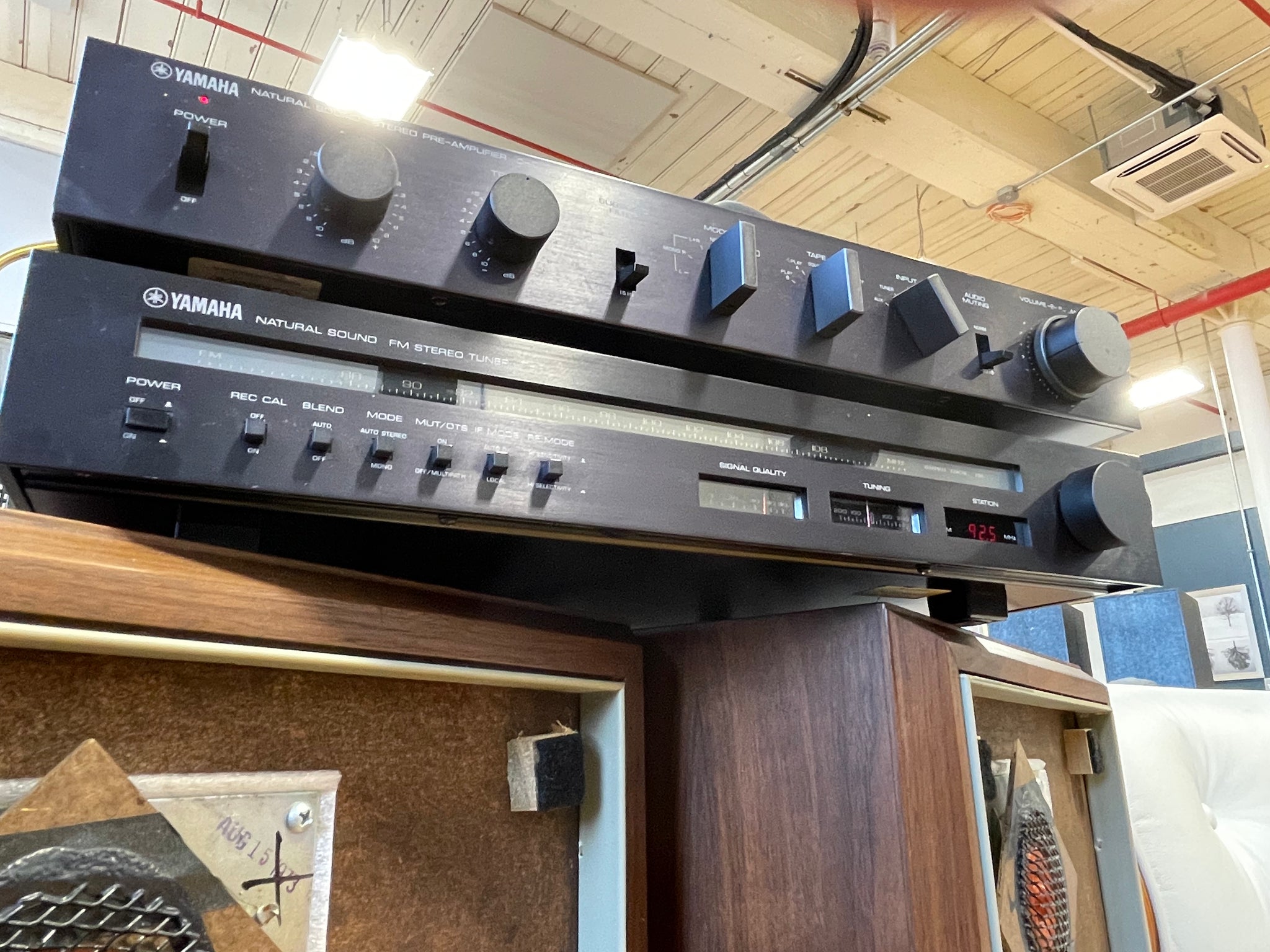 Yamaha T-2 Tuner - SOLD – Holt Hill Audio