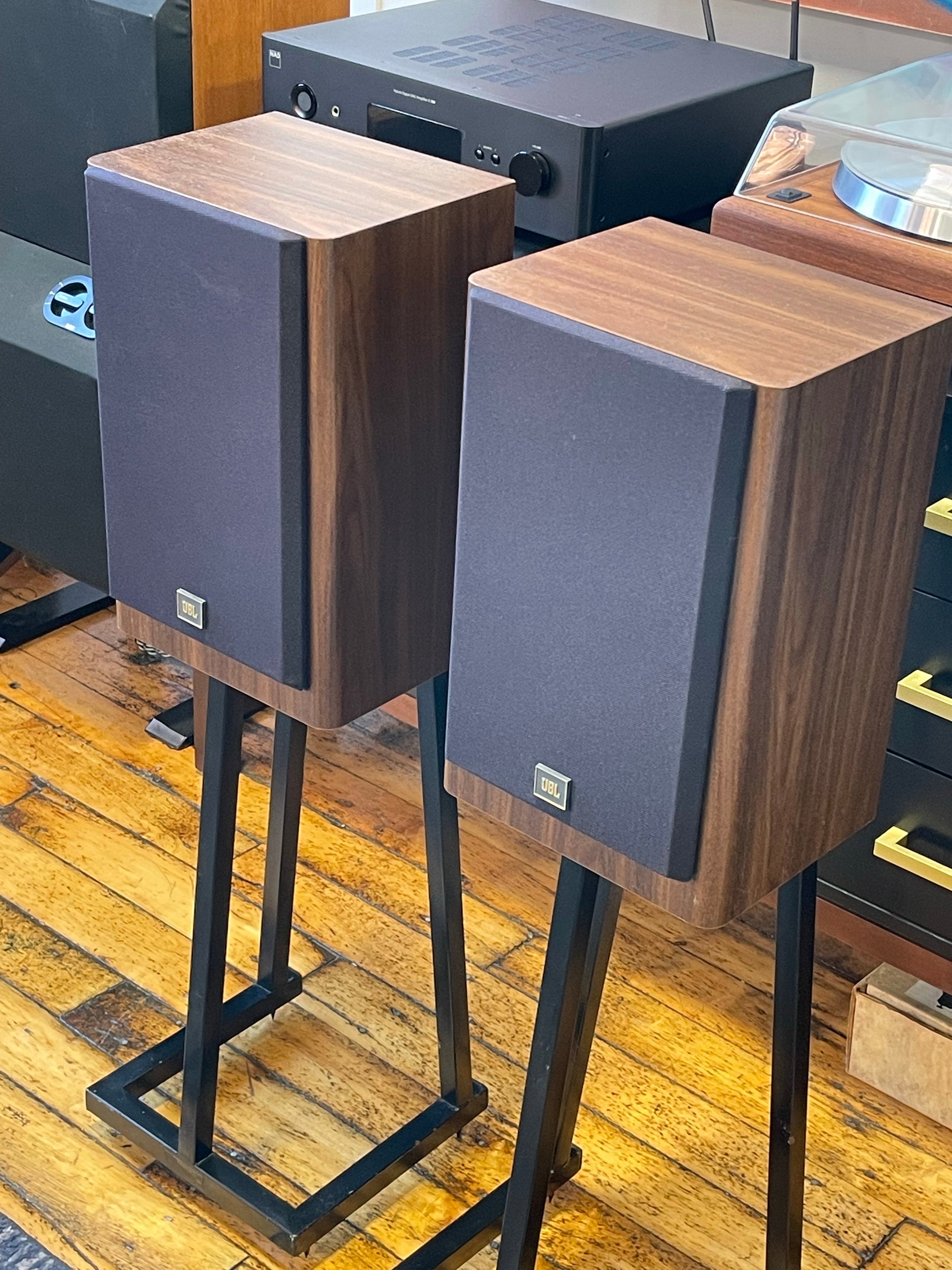 JBL LX22 Bookshelf Speakers - SOLD – Holt Hill Audio