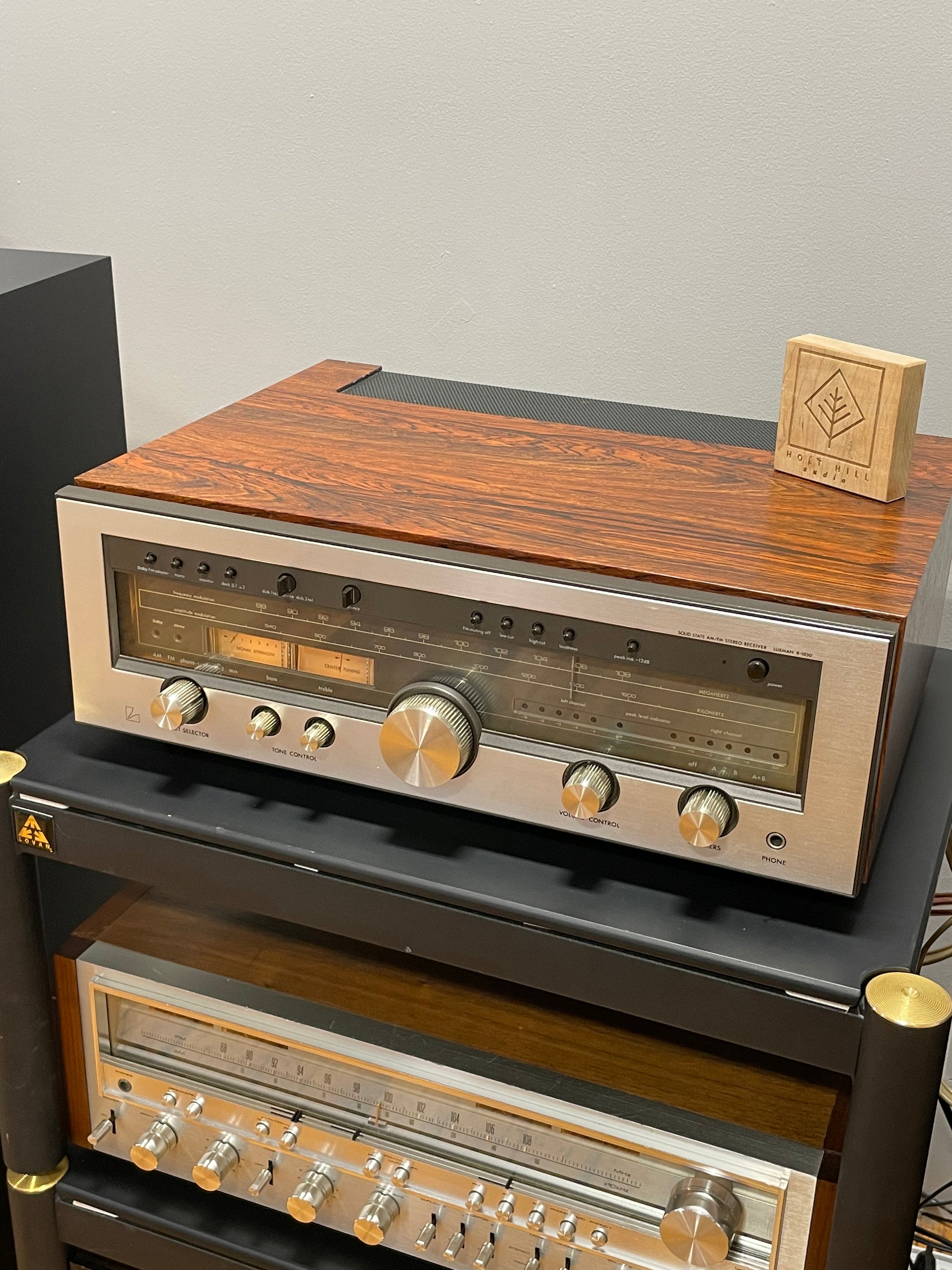 Luxman R-1050 - 