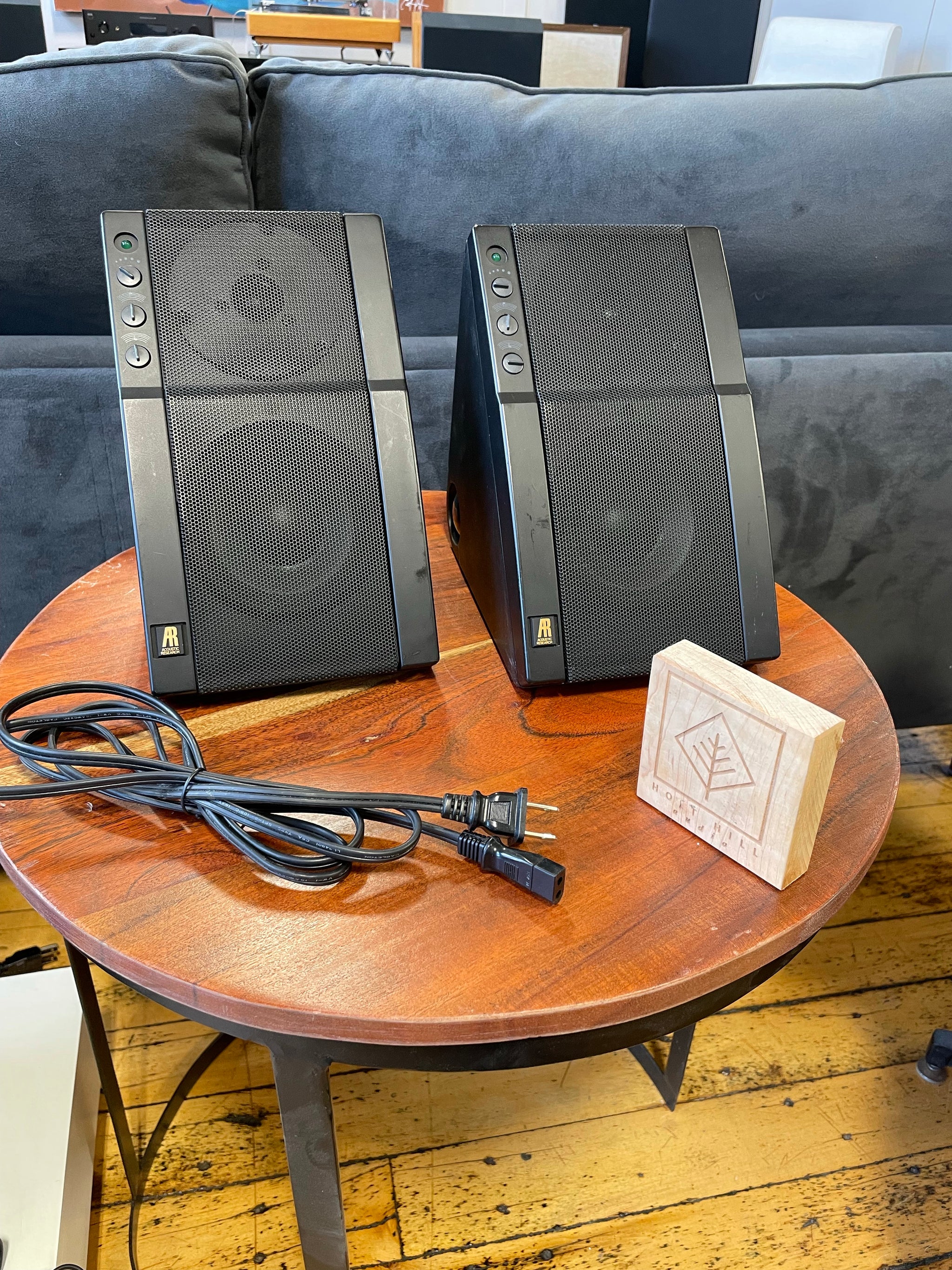 Acoustics Research Powered Partner 570 Speakers online