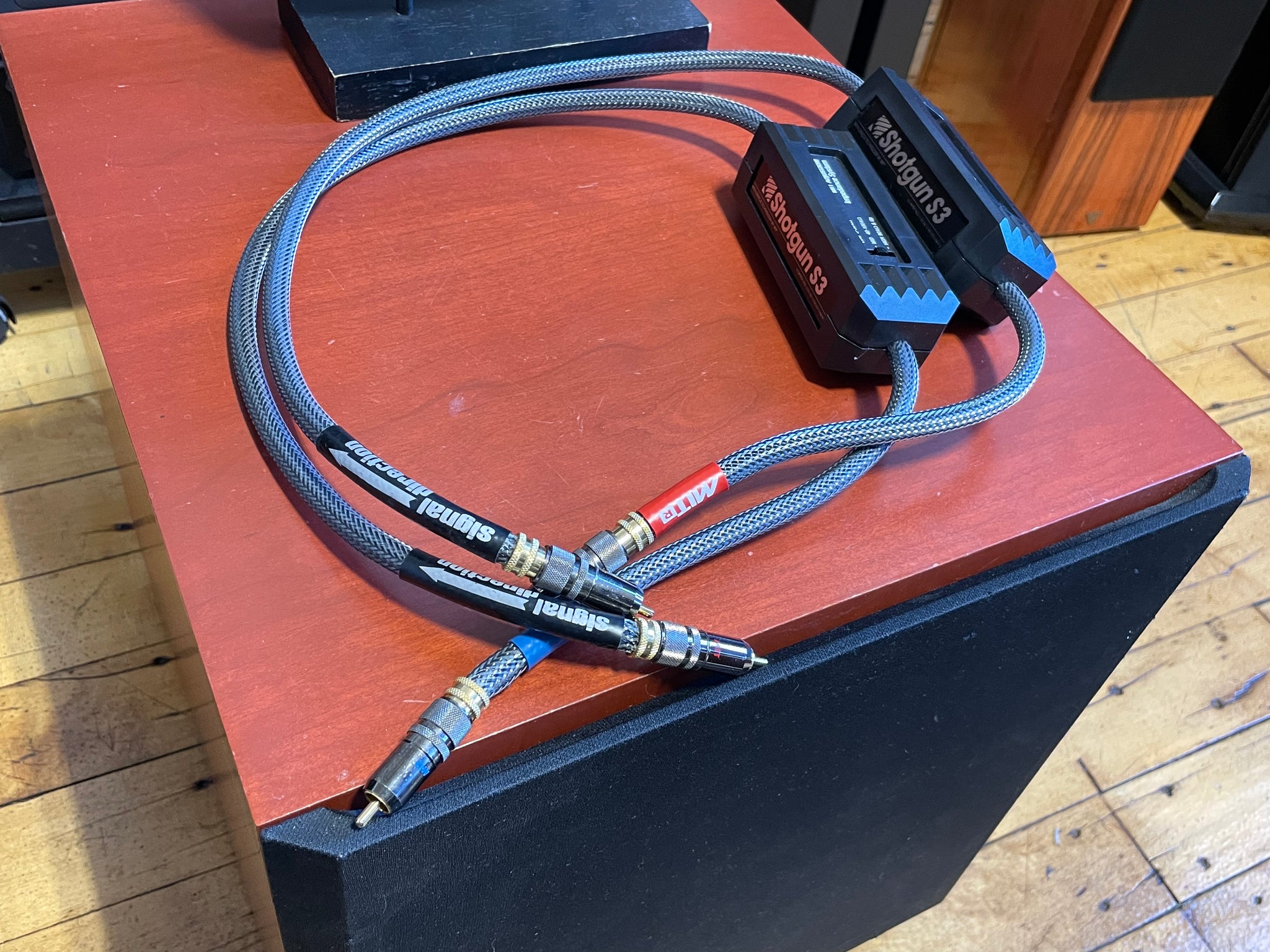 MIT Shotgun S3 RCA Interconnects, 1M Pair - SOLD – Holt Hill Audio