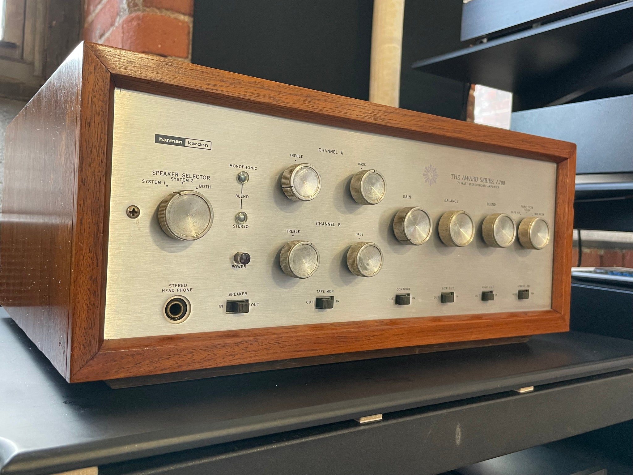 Harman Kardon, The Award Series, A700 Integrated Amplifier