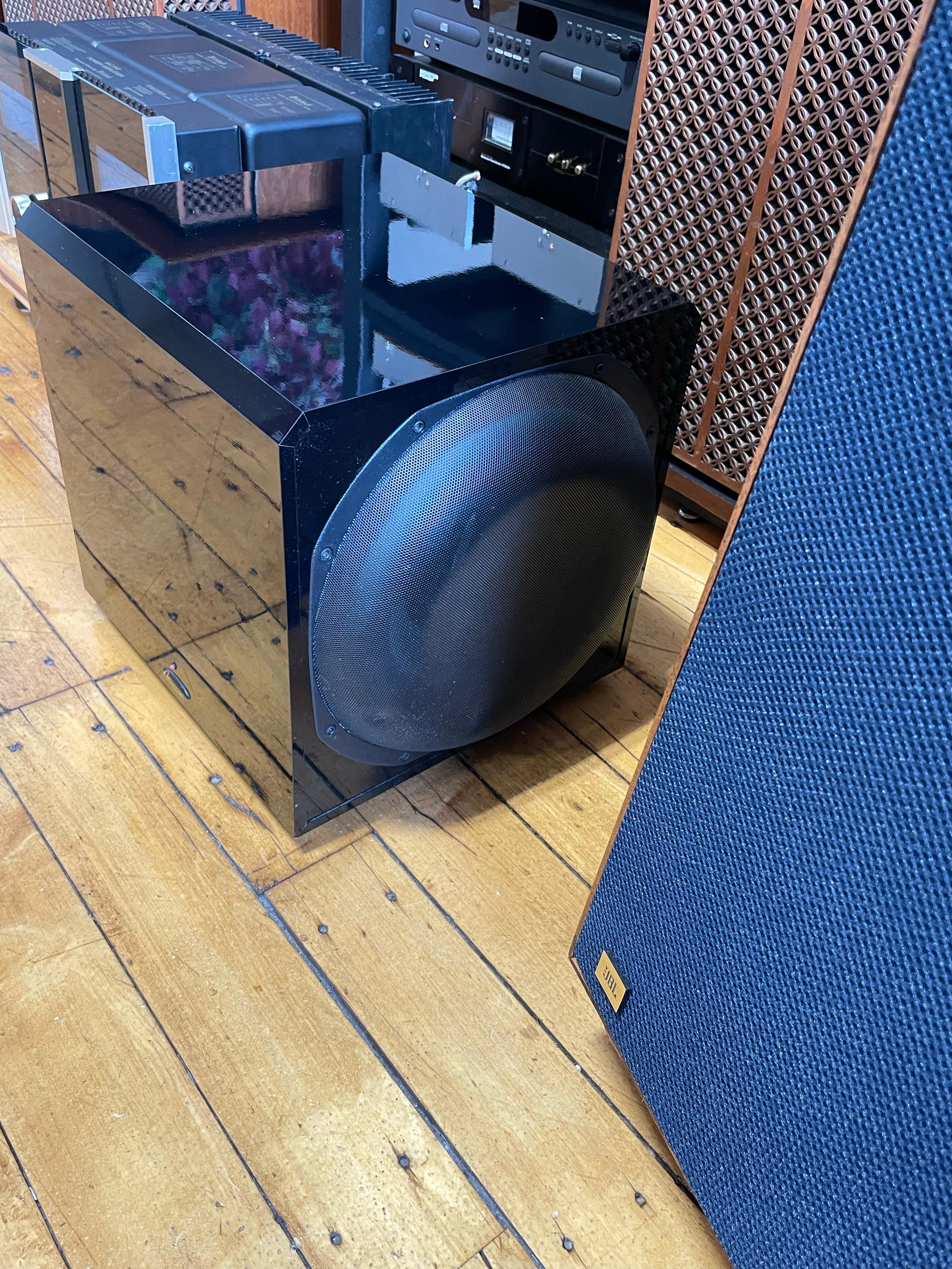 Mirage SubStrata SS-1500 Powered Subwoofer - SOLD