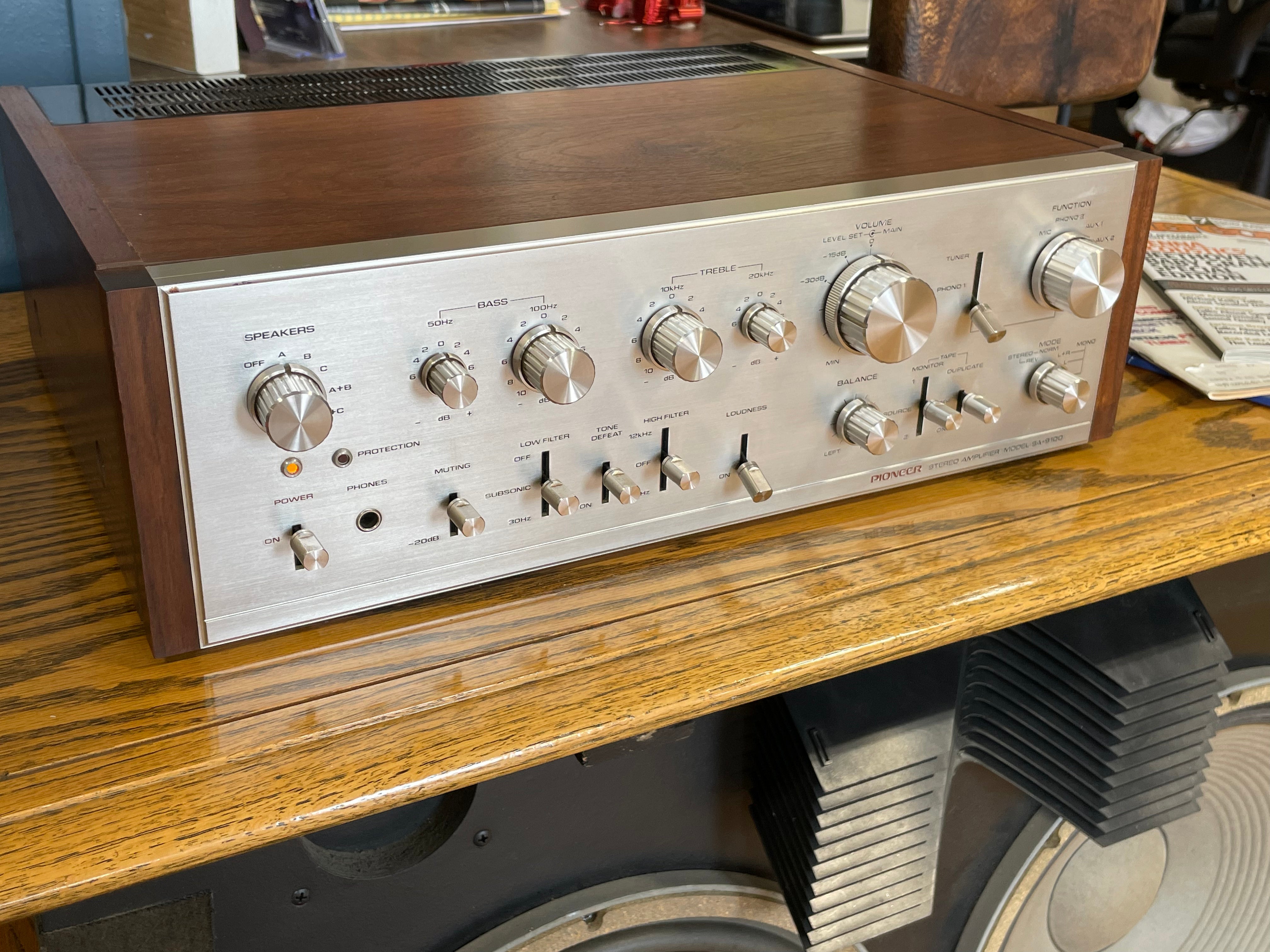 Pioneer SA-9100 Integrated - "Fabulous Vintage Piece" - SOLD