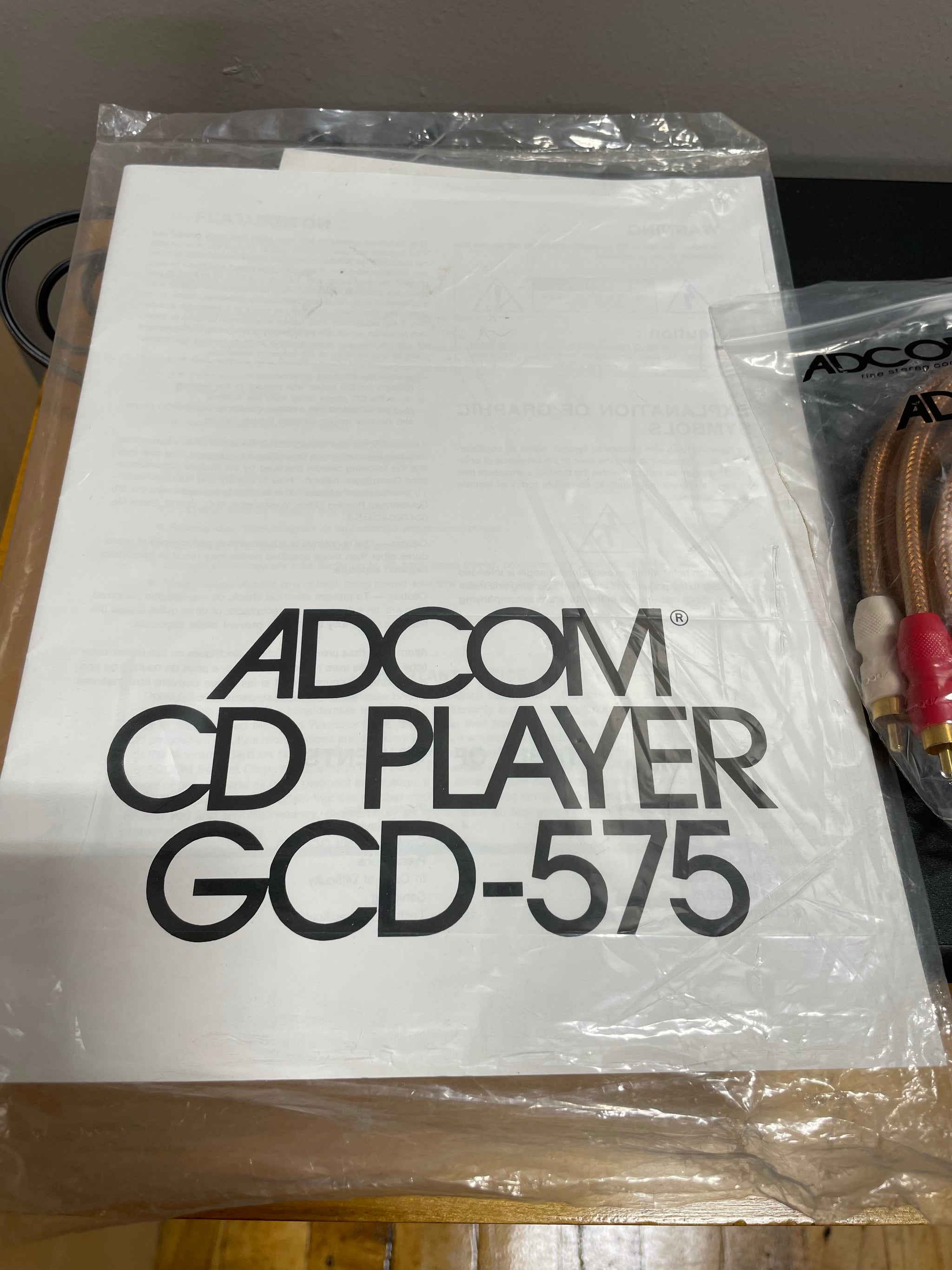 ADCOM GCD-575 CD Player - SOLD – Holt Hill Audio